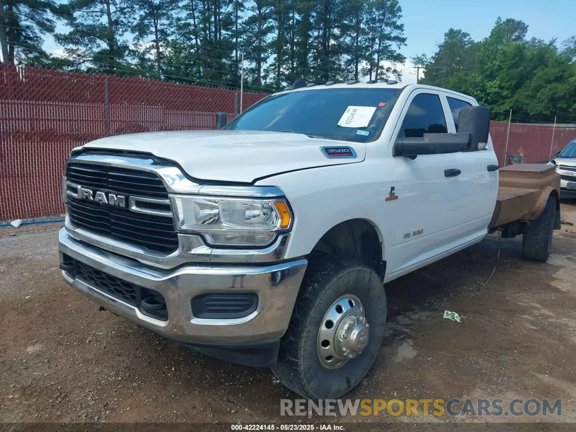 2 fotografías del automóvil dañado 3C63RRGL2MG566886 RAM 3500 2021
