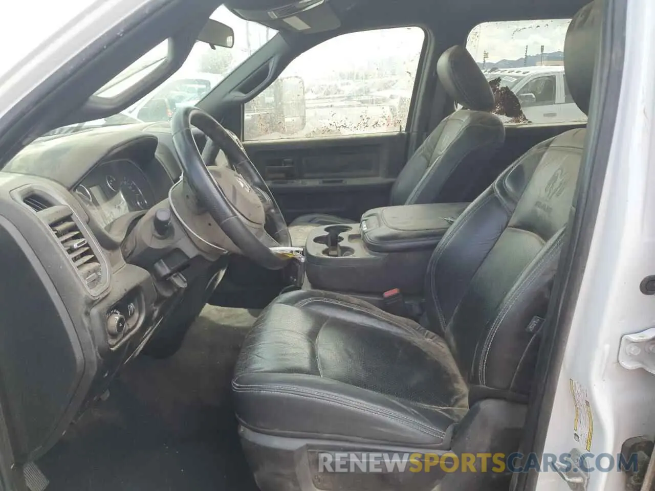 7 fotografías del automóvil dañado 3C63RRGL3MG617781 RAM 3500 2021