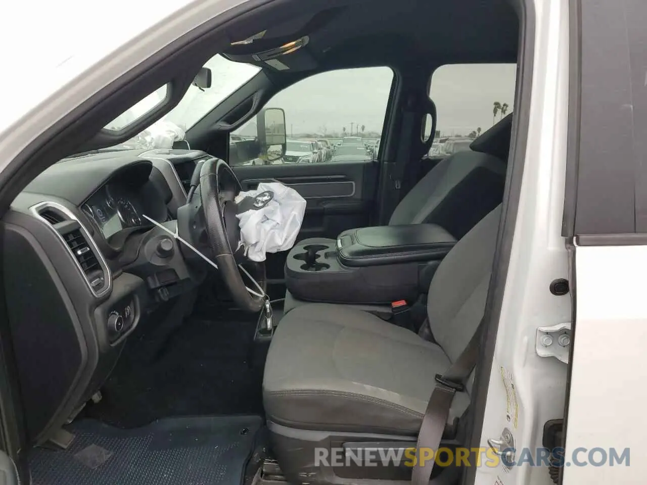 7 fotografías del automóvil dañado 3C63RRHL3MG549061 RAM 3500 2021