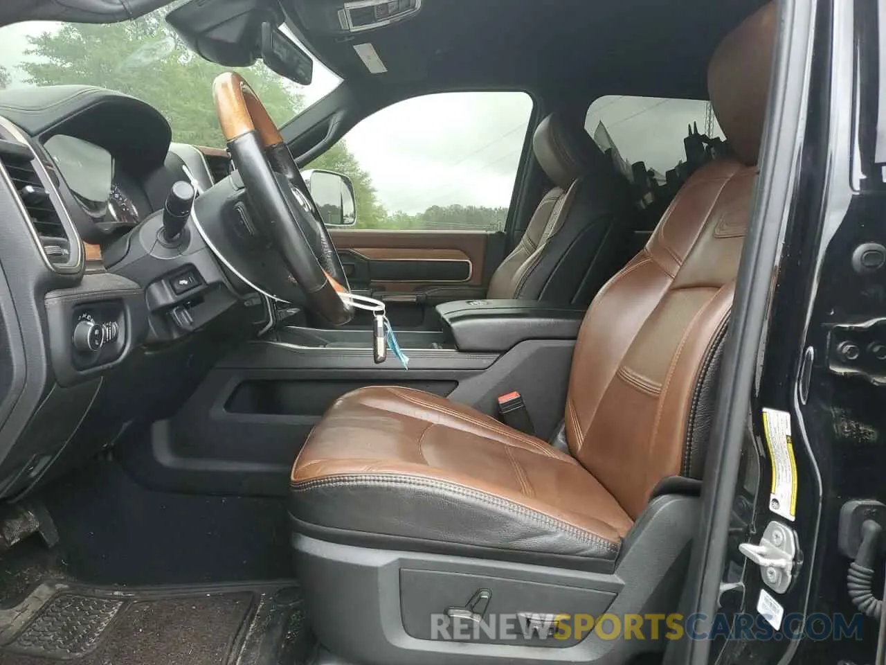 7 fotografías del automóvil dañado 3C63RRNL0MG688777 RAM 3500 2021