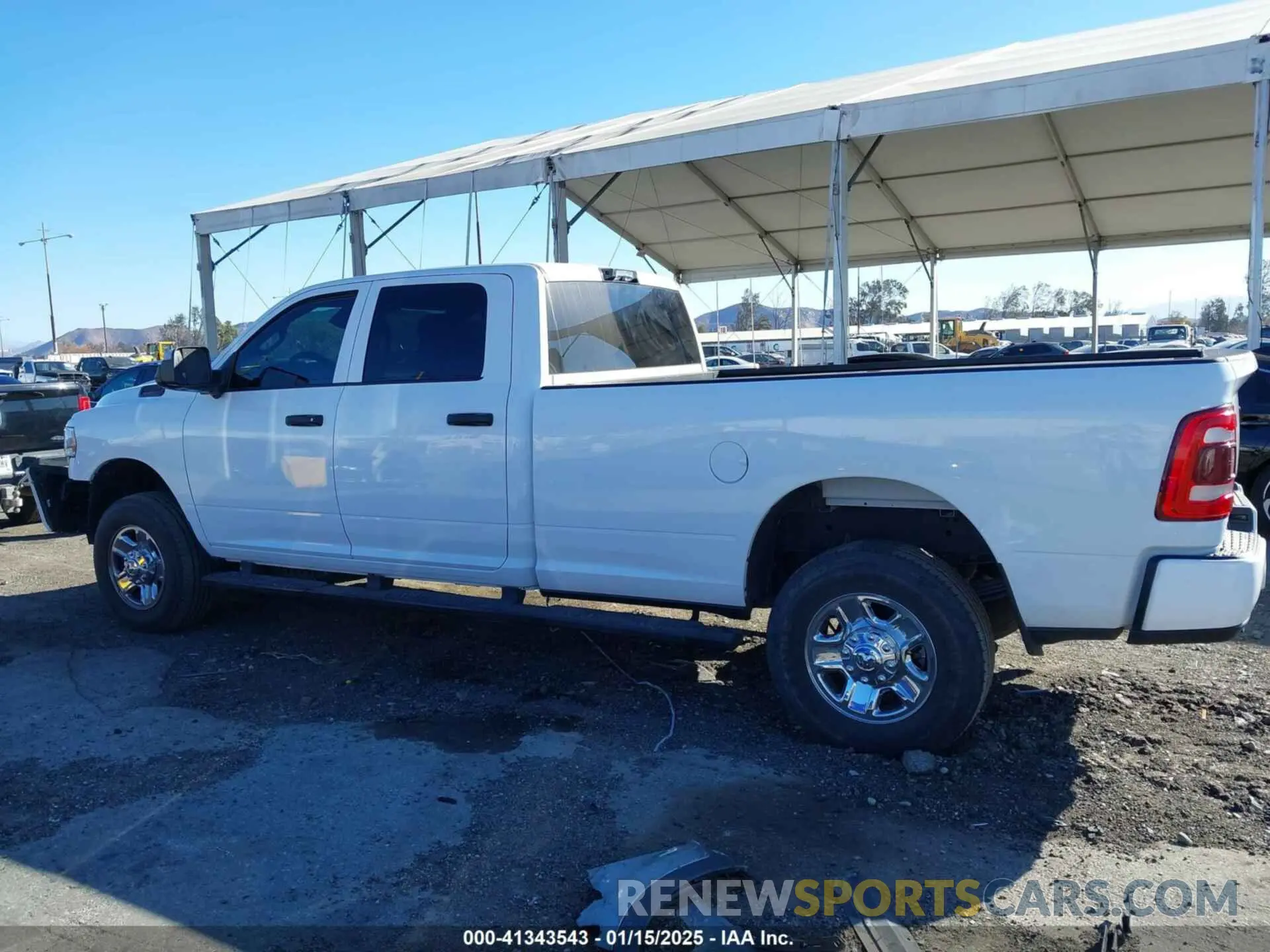 15 fotografías del automóvil dañado 3C63R3GL5NG320056 RAM 3500 2022