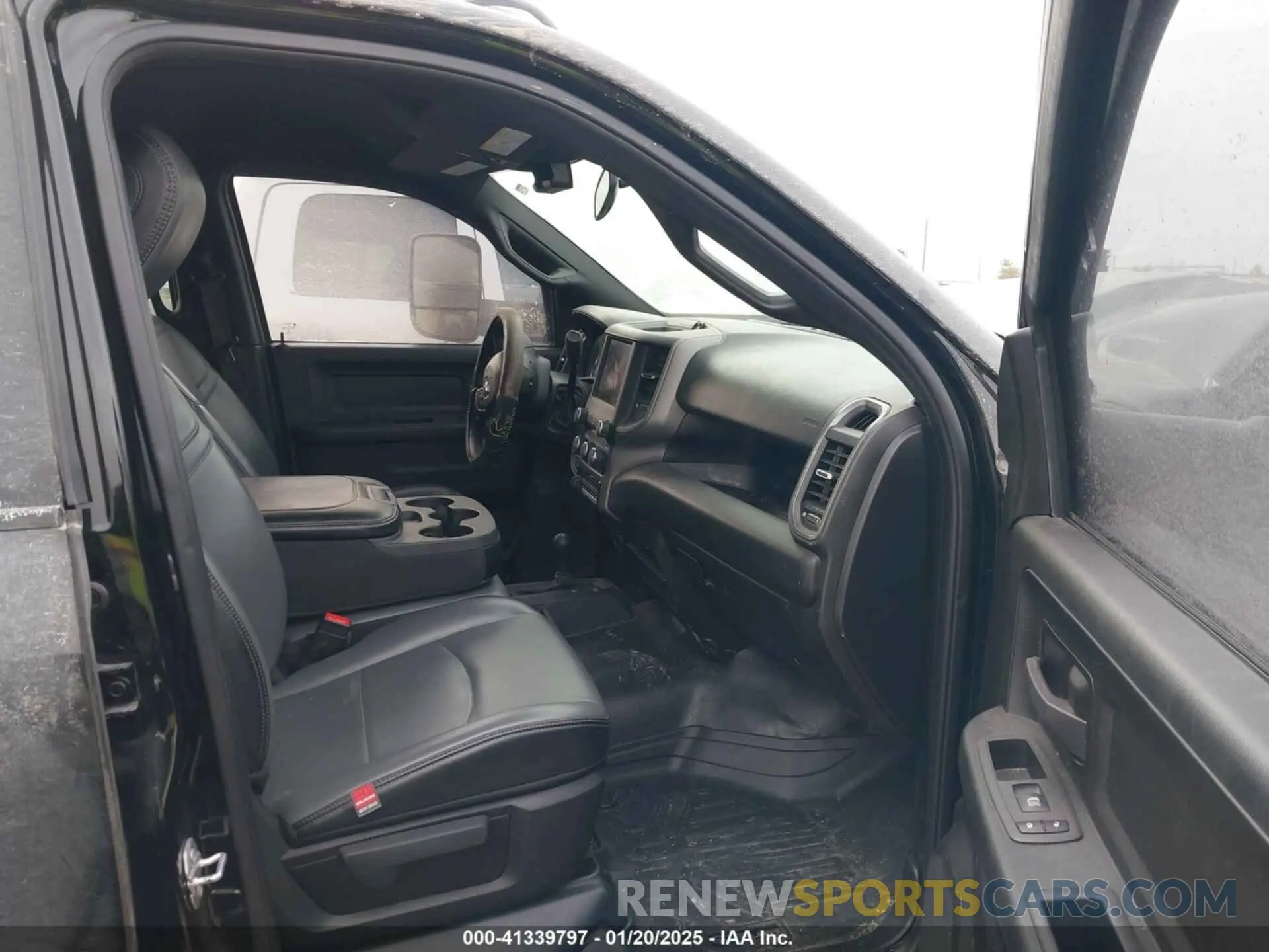 5 fotografías del automóvil dañado 3C63RRGL2NG357665 RAM 3500 2022