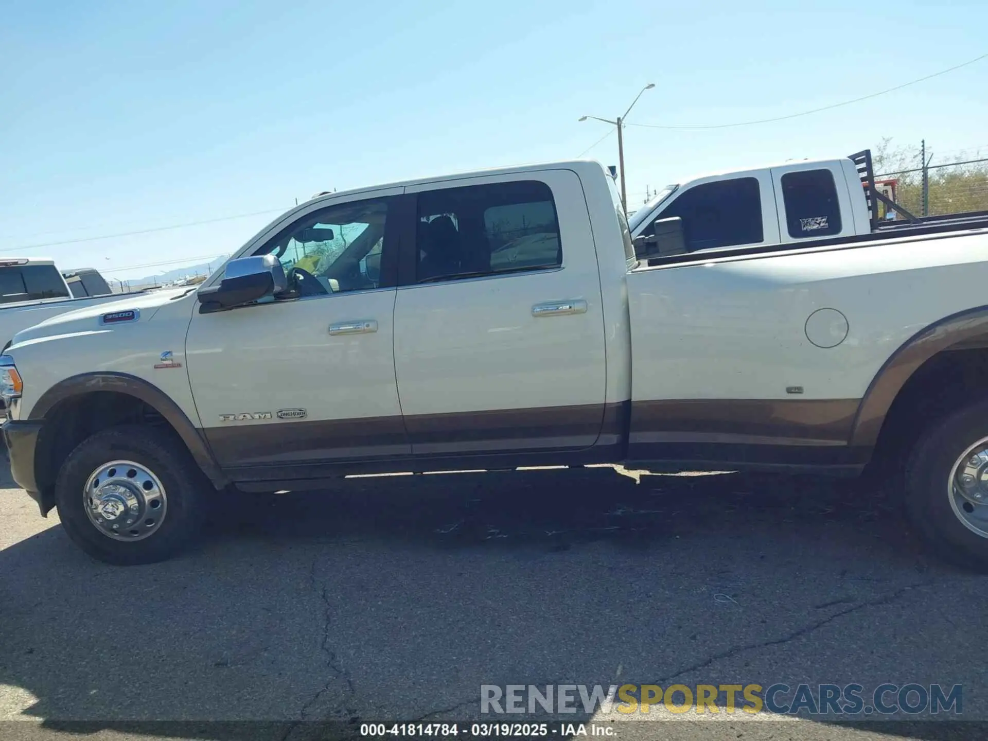 14 fotografías del automóvil dañado 3C63RRKL2NG153245 RAM 3500 2022