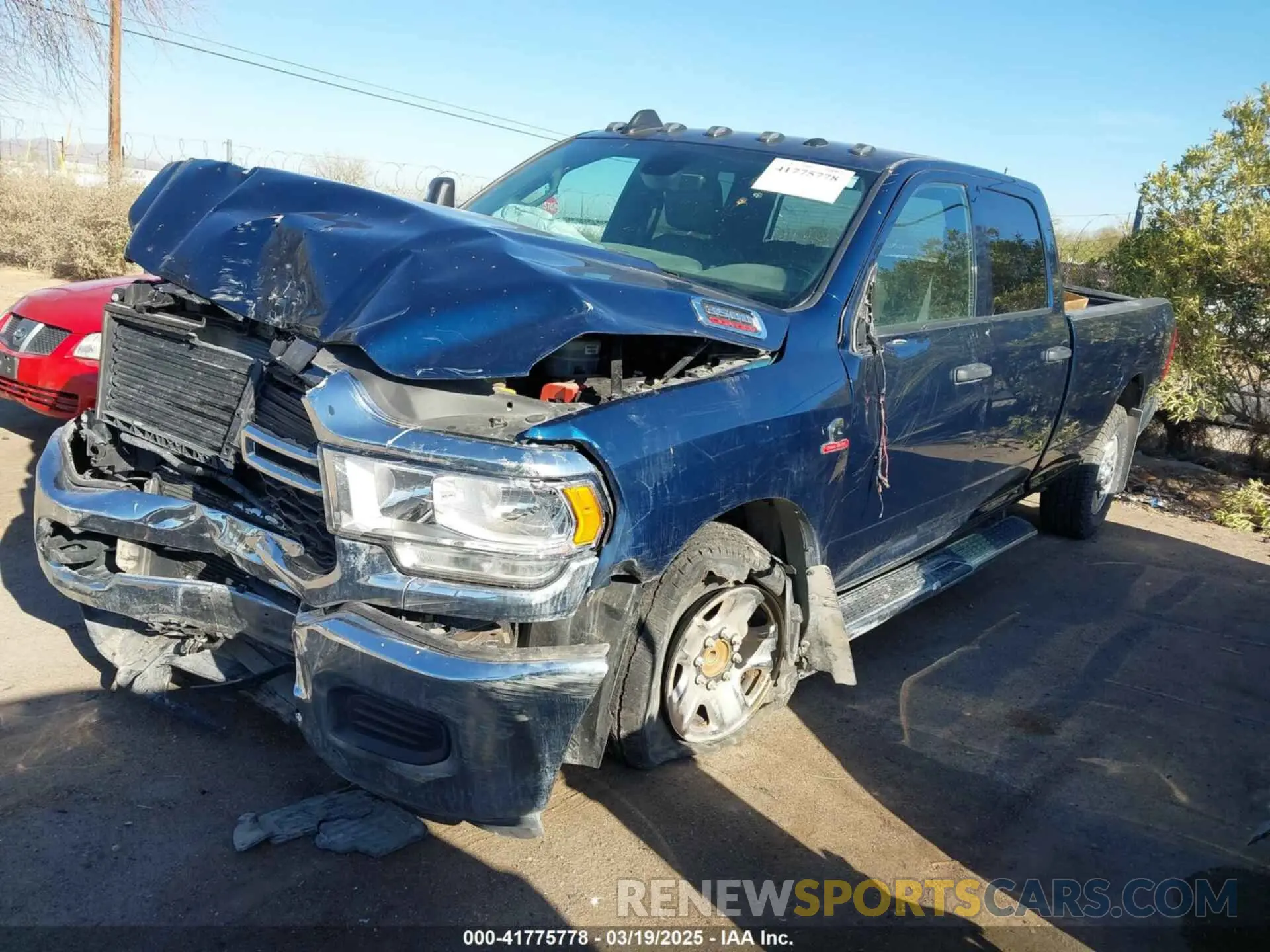 2 fotografías del automóvil dañado 3C63R2GL3PG533536 RAM 3500 2023