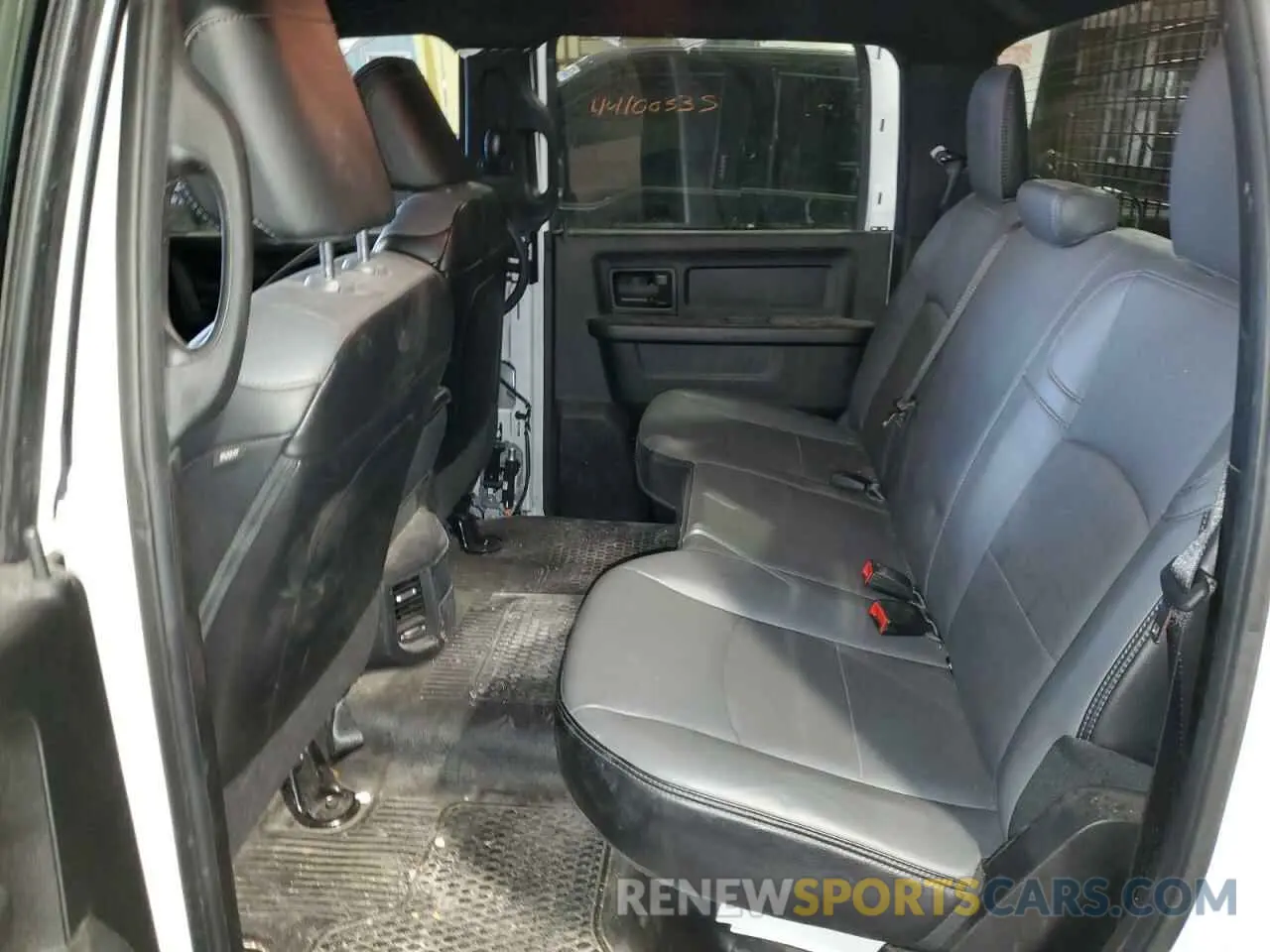 10 fotografías del automóvil dañado 3C63R3GL6PG545959 RAM 3500 2023