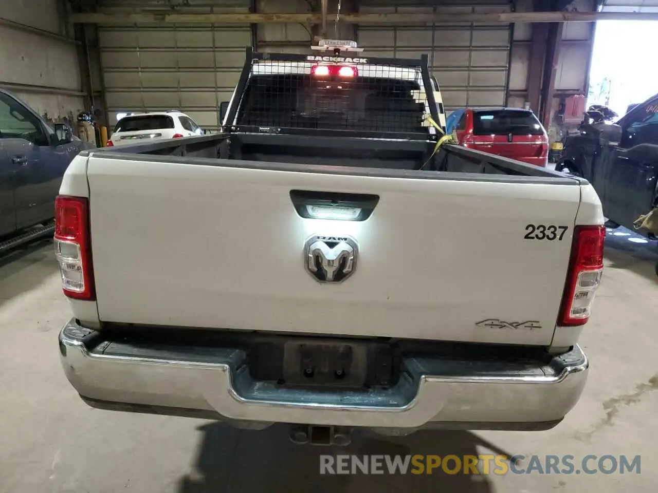 6 fotografías del automóvil dañado 3C63R3GL6PG545959 RAM 3500 2023