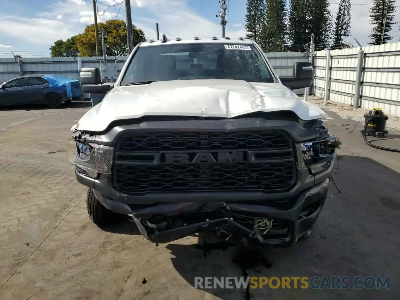 5 fotografías del automóvil dañado 3C63RRGL4PG626039 RAM 3500 2023