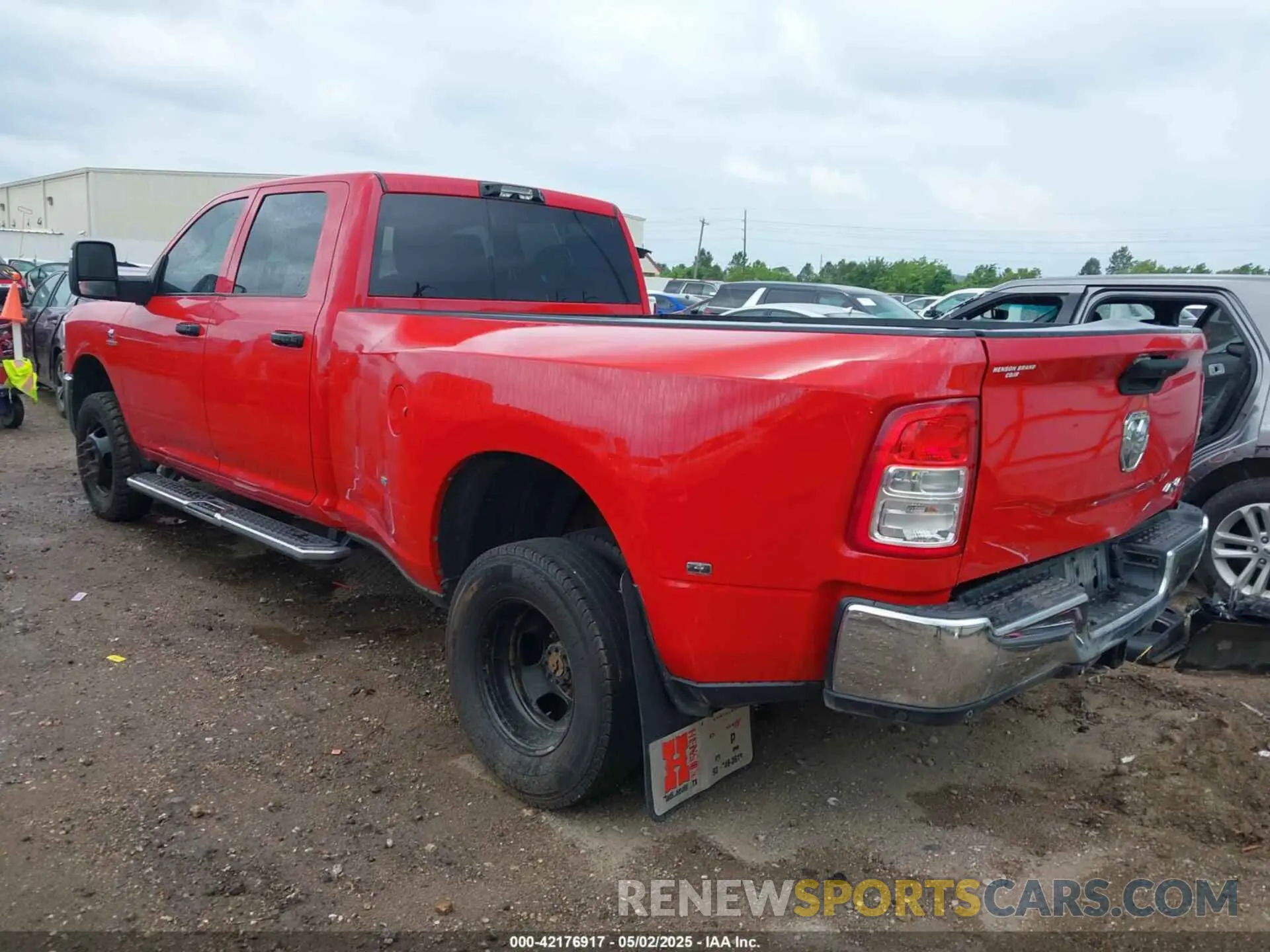 3 fotografías del automóvil dañado 3C63RRGL4PG630141 RAM 3500 2023
