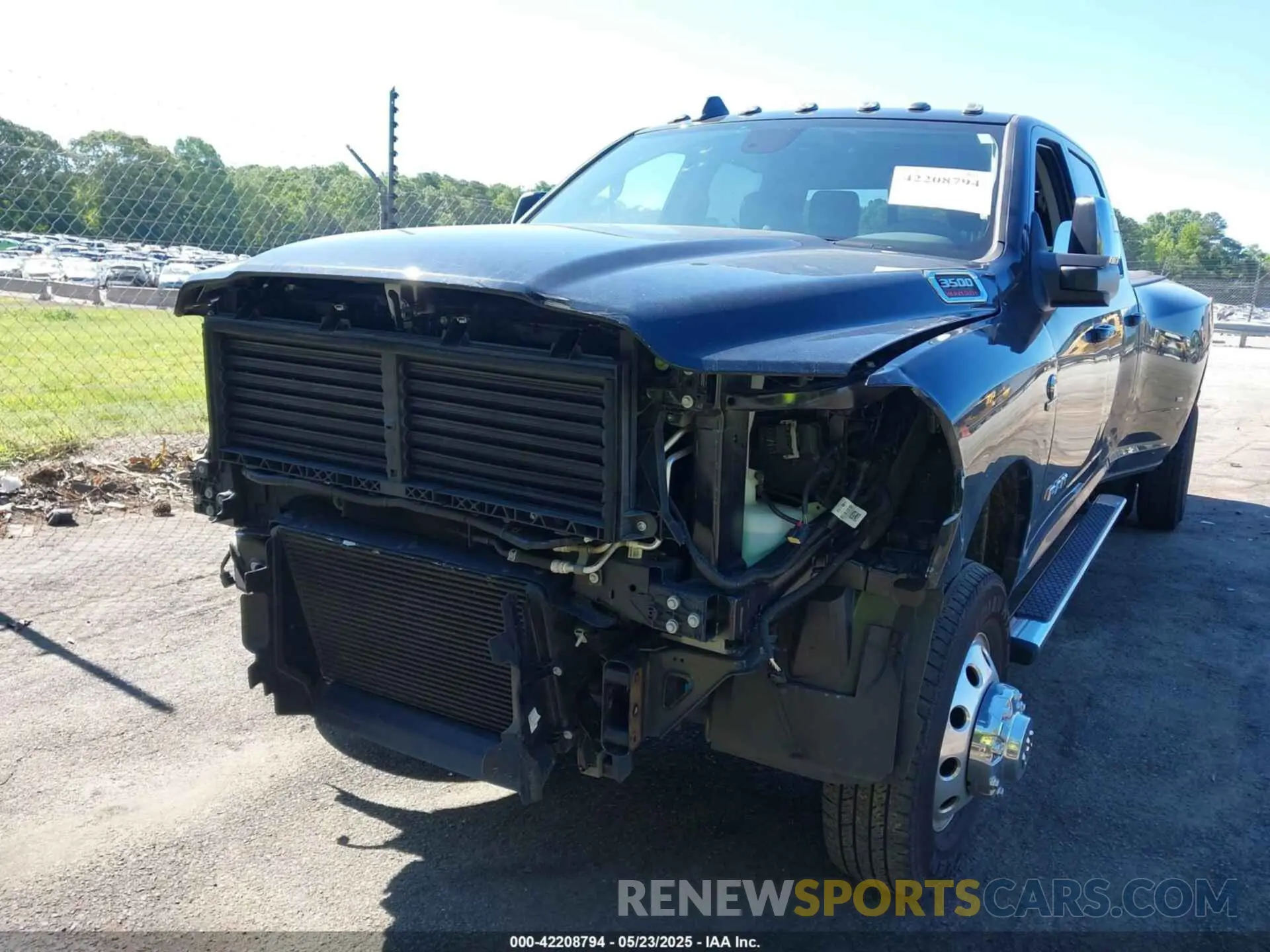 12 fotografías del automóvil dañado 3C63RRJL7PG521813 RAM 3500 2023