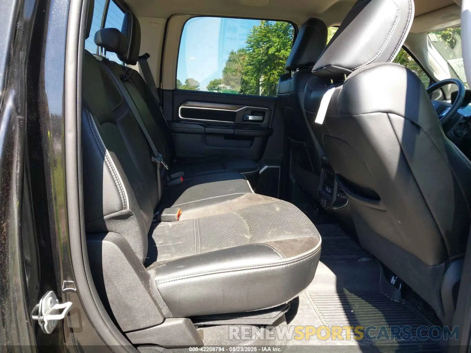 7 fotografías del automóvil dañado 3C63RRJL7PG521813 RAM 3500 2023