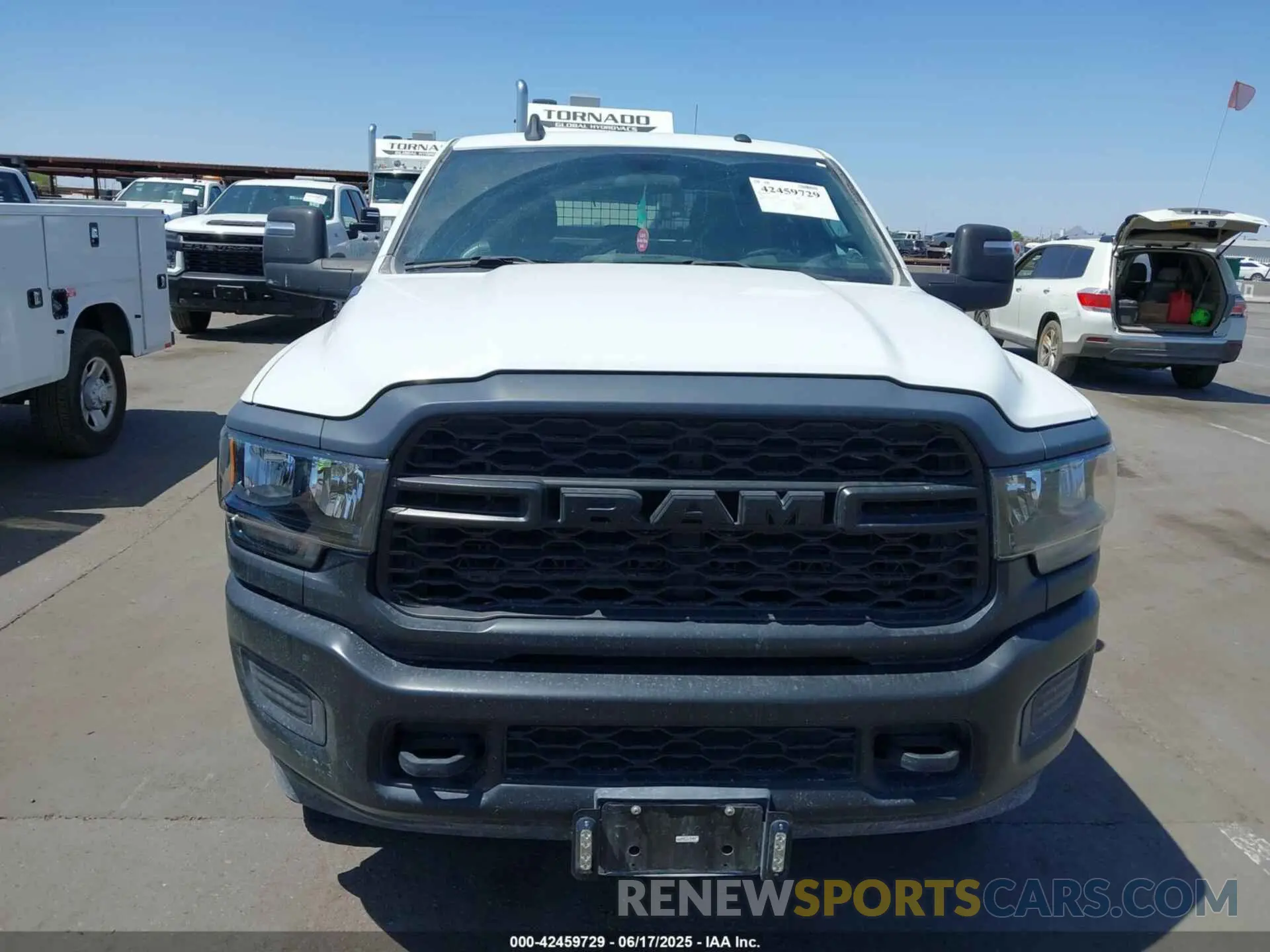 12 fotografías del automóvil dañado 3C7WR3GJ7PG520902 RAM 3500 2023
