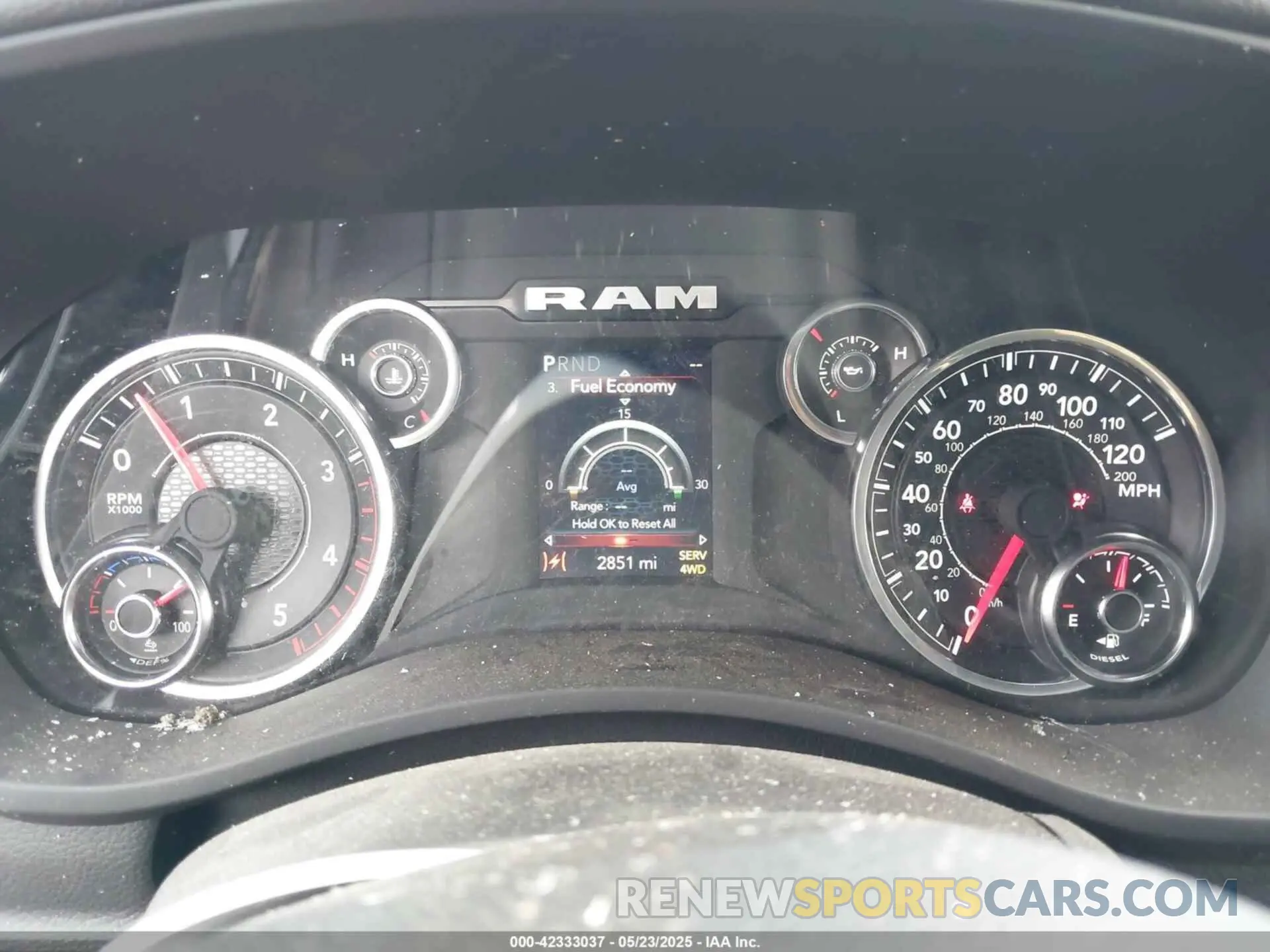 5 fotografías del automóvil dañado 3C63R3HL1RG198705 RAM 3500 2024