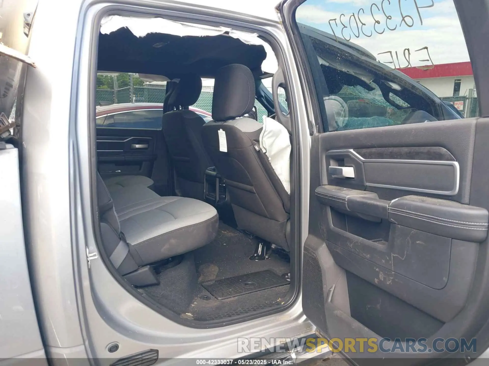 7 fotografías del automóvil dañado 3C63R3HL1RG198705 RAM 3500 2024