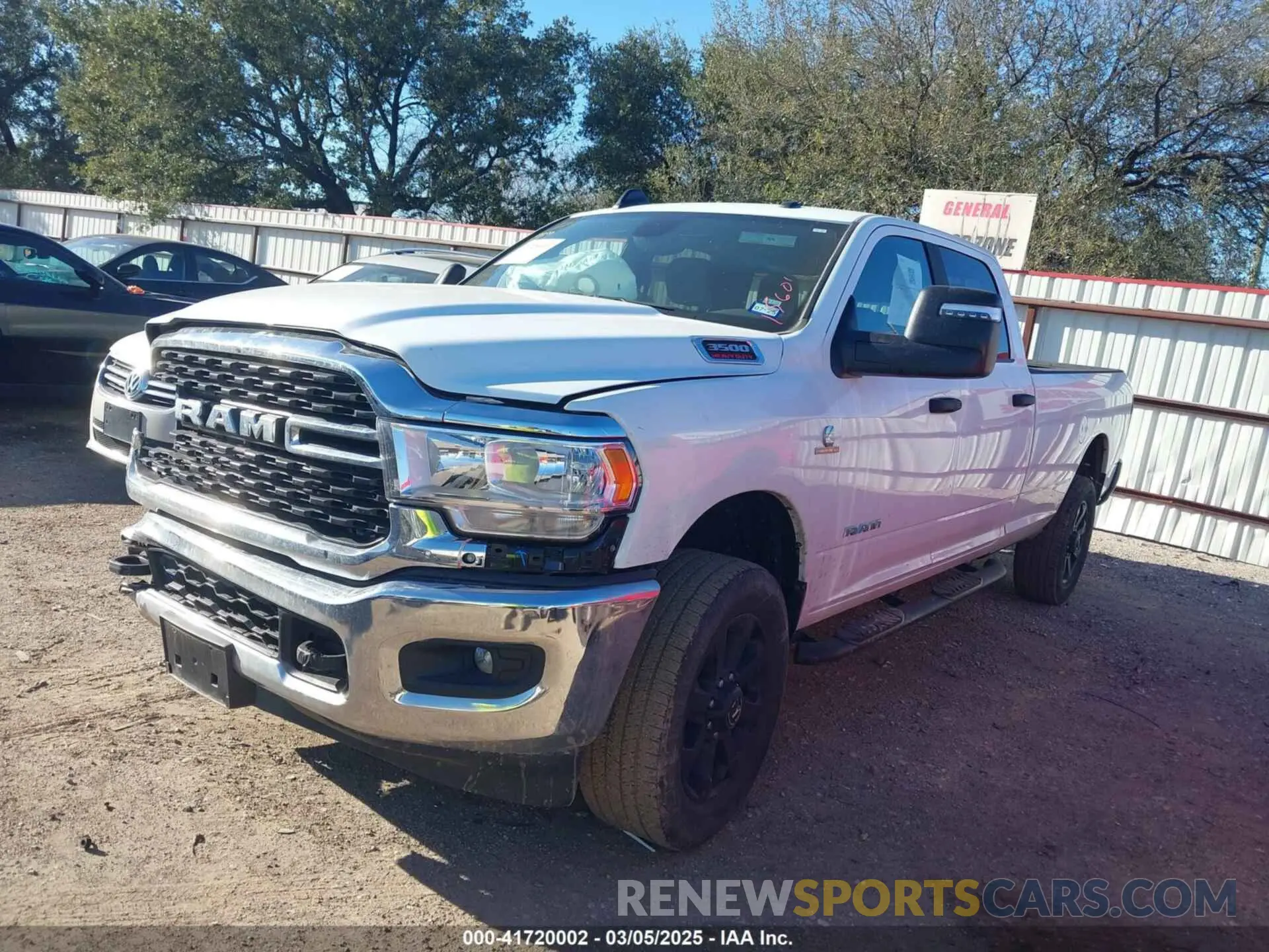 2 fotografías del automóvil dañado 3C63R3HL4RG341338 RAM 3500 2024