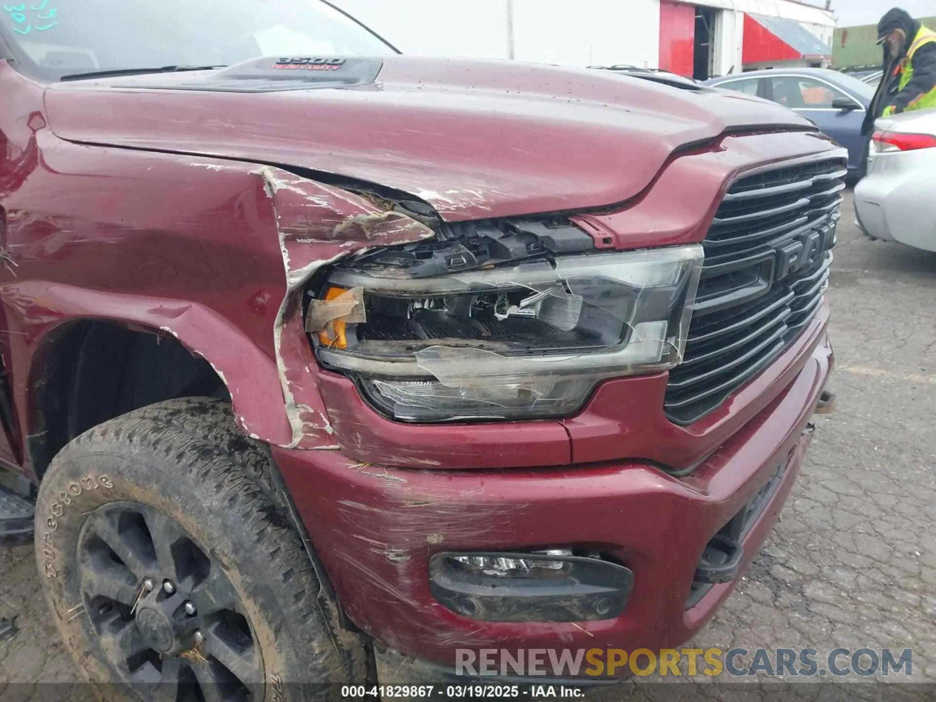 13 fotografías del automóvil dañado 3C63R3JL1RG265653 RAM 3500 2024