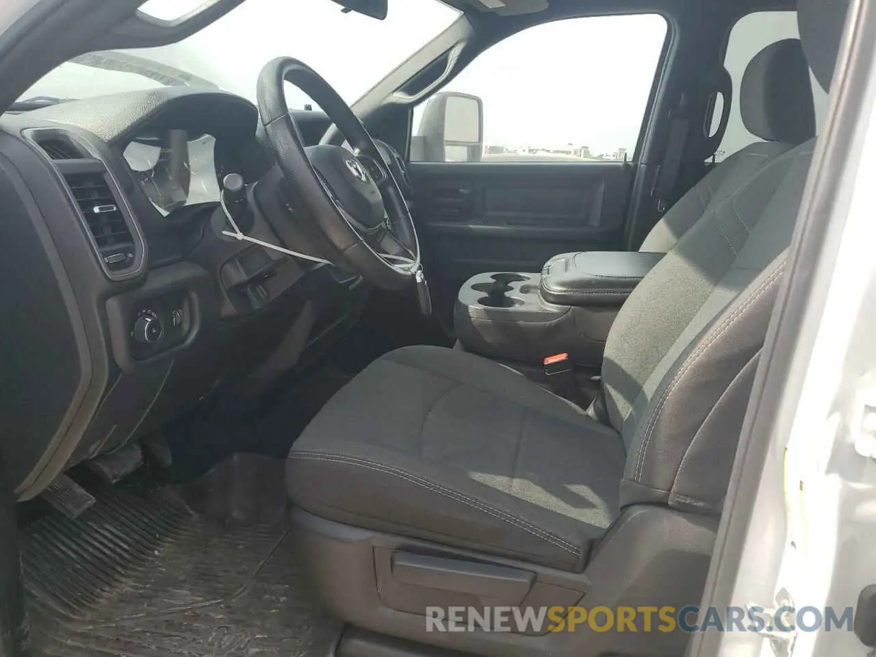 7 fotografías del automóvil dañado 3C63RRGL2RG198927 RAM 3500 2024