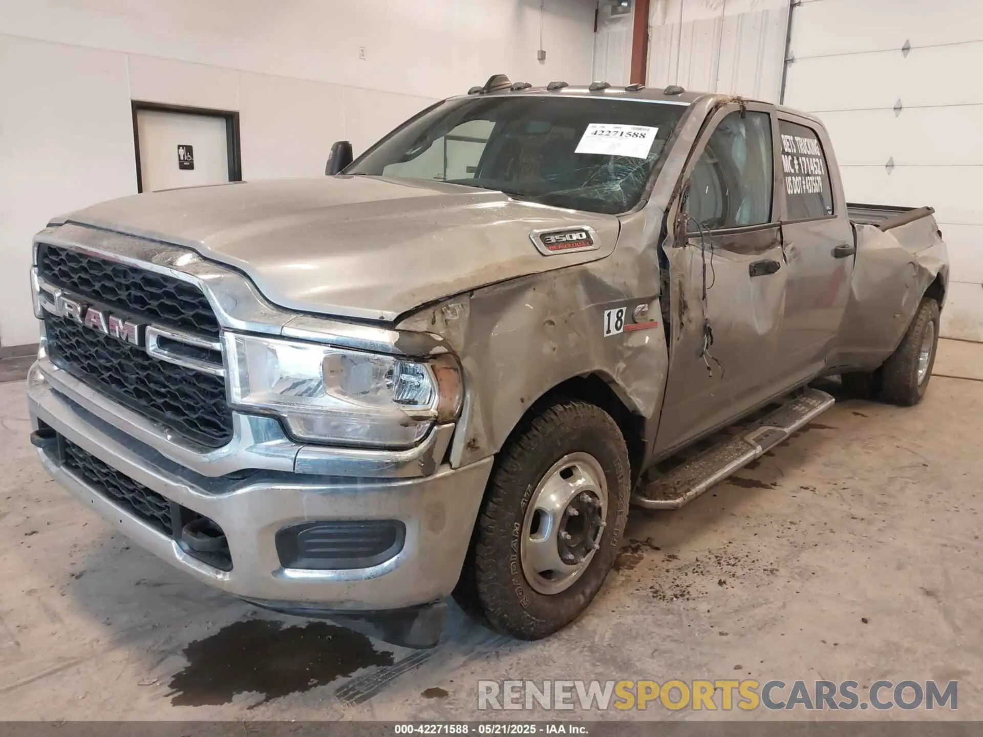 2 fotografías del automóvil dañado 3C63RRGL3RG289768 RAM 3500 2024