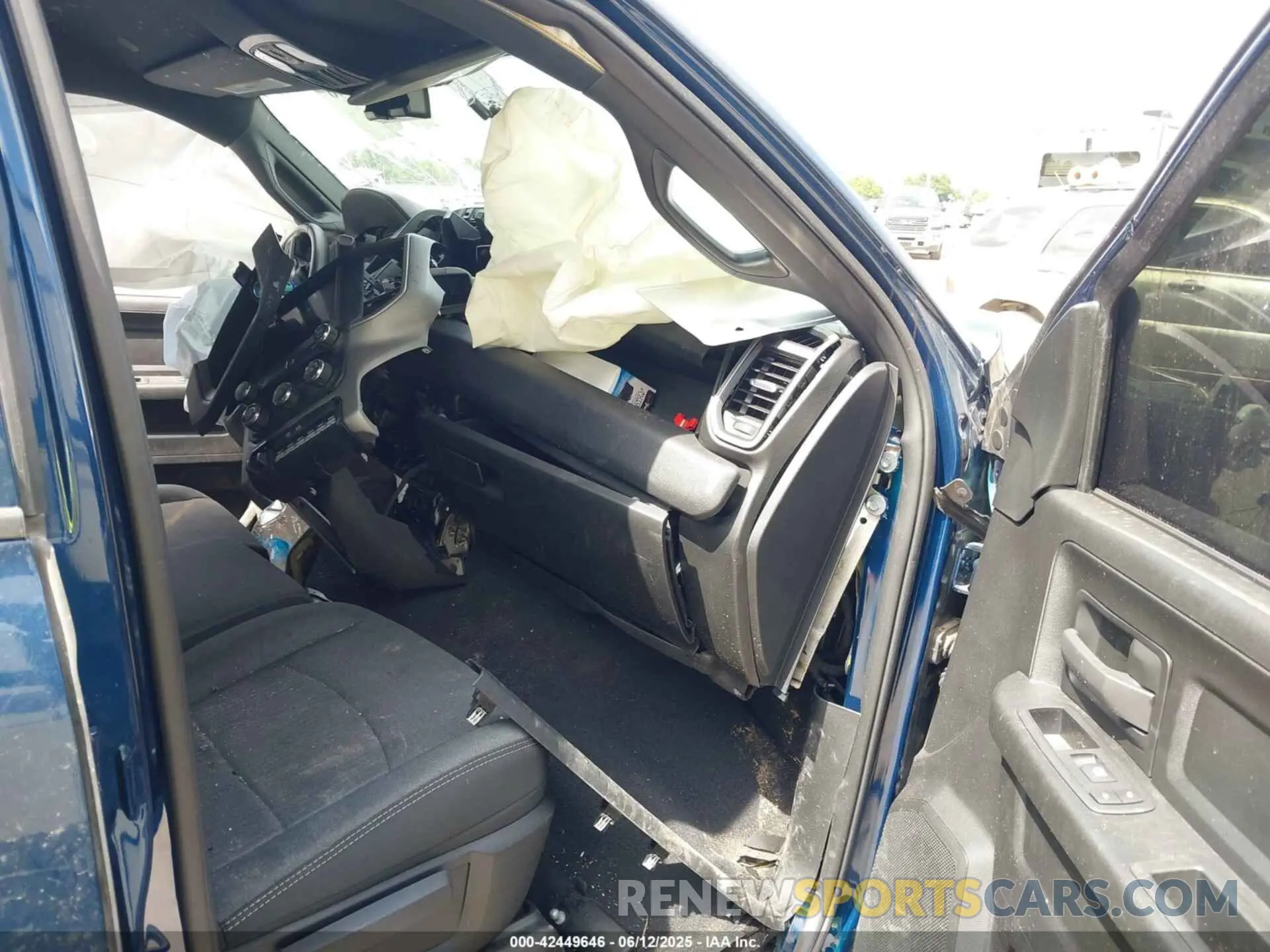 5 fotografías del automóvil dañado 3C63RRGL3RG339617 RAM 3500 2024