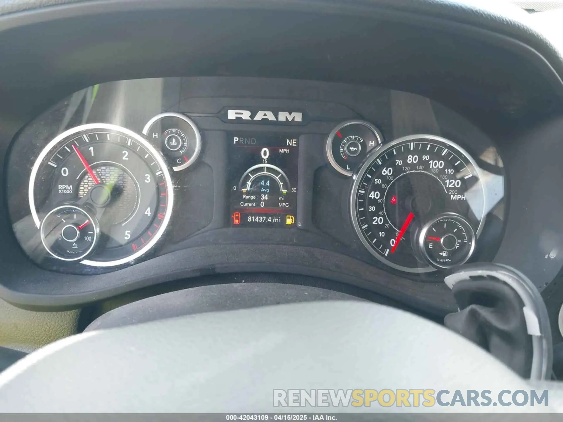 5 fotografías del automóvil dañado 3C63RRGL4RG274194 RAM 3500 2024
