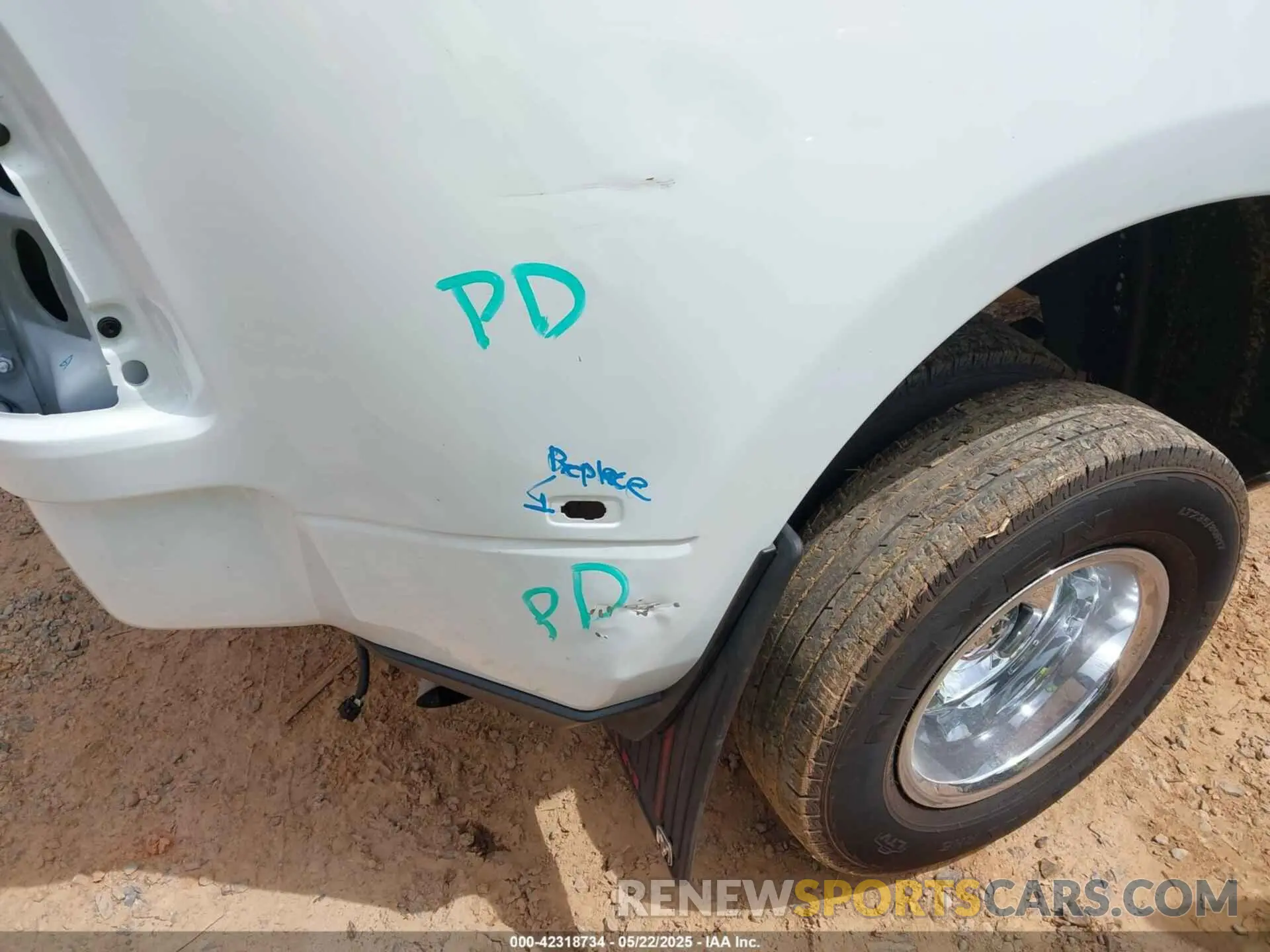 21 fotografías del automóvil dañado 3C63RRGL6RG307826 RAM 3500 2024