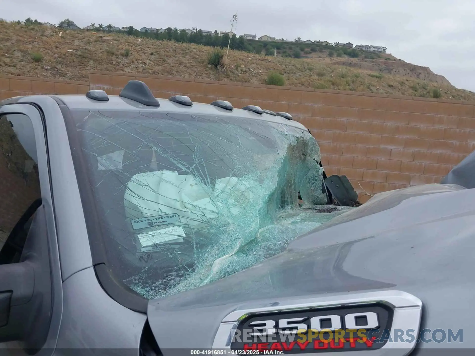 15 fotografías del automóvil dañado 3C63RRGL7RG321265 RAM 3500 2024
