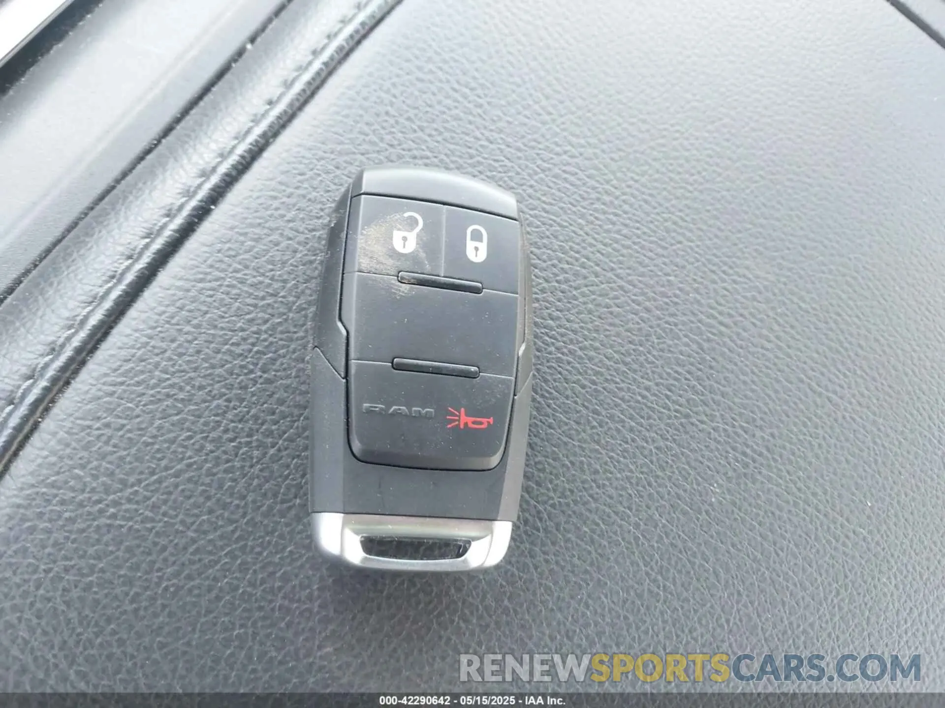 10 fotografías del automóvil dañado 3C63RRGL7RG339801 RAM 3500 2024
