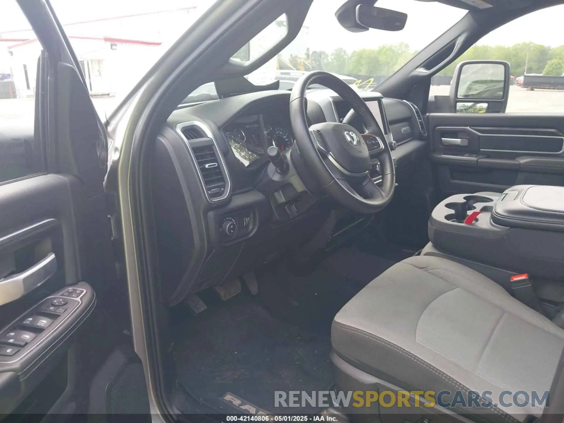 6 fotografías del automóvil dañado 3C63RRHL0RG360102 RAM 3500 2024