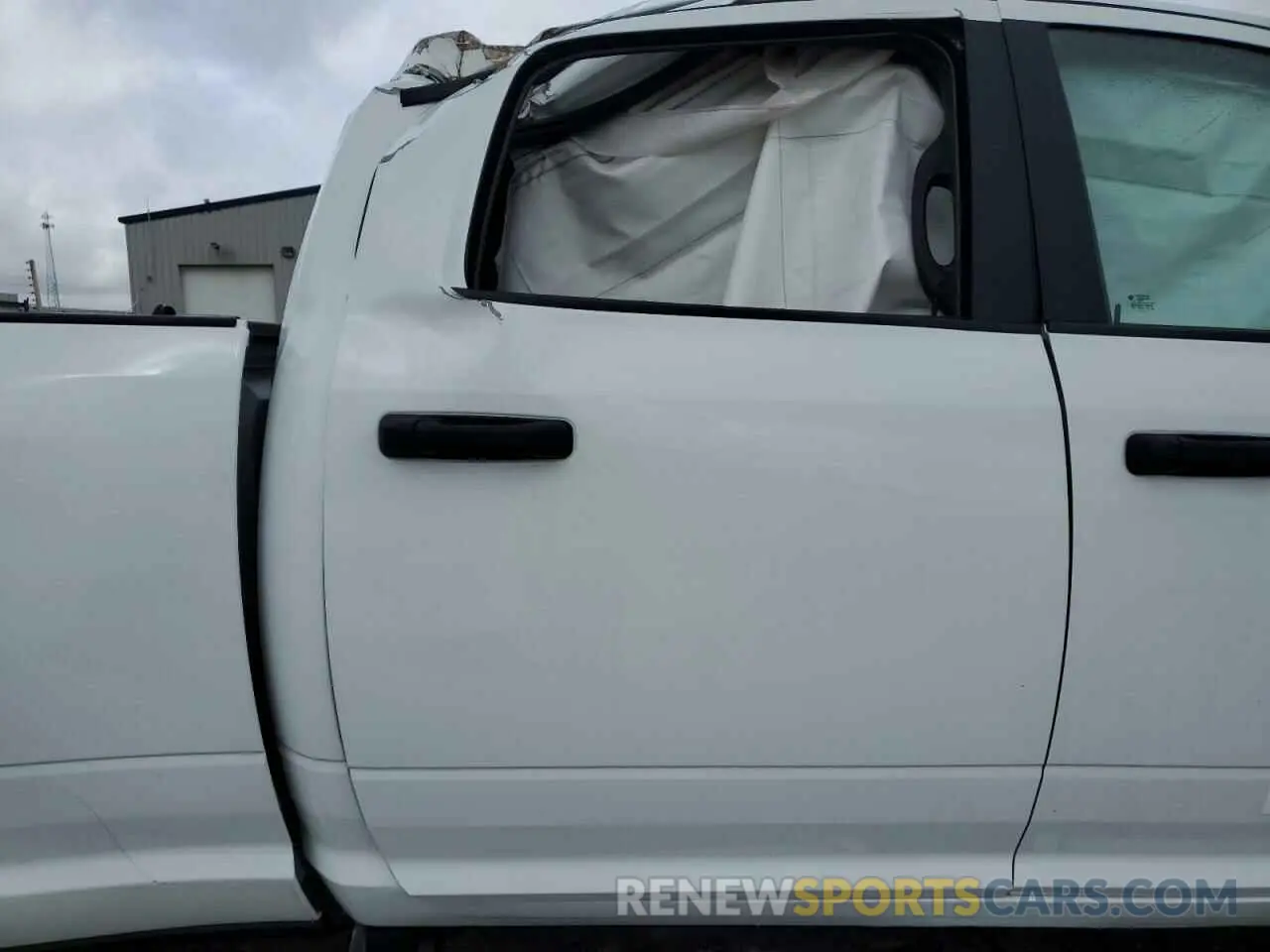 10 fotografías del automóvil dañado 3C63RRHL1RG271736 RAM 3500 2024