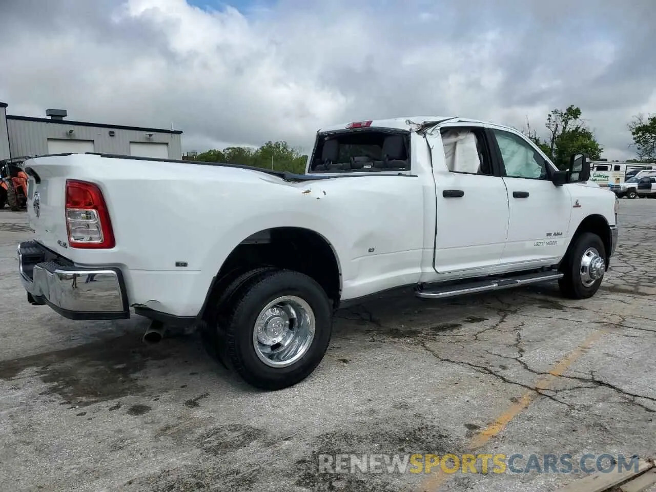 3 fotografías del automóvil dañado 3C63RRHL1RG271736 RAM 3500 2024