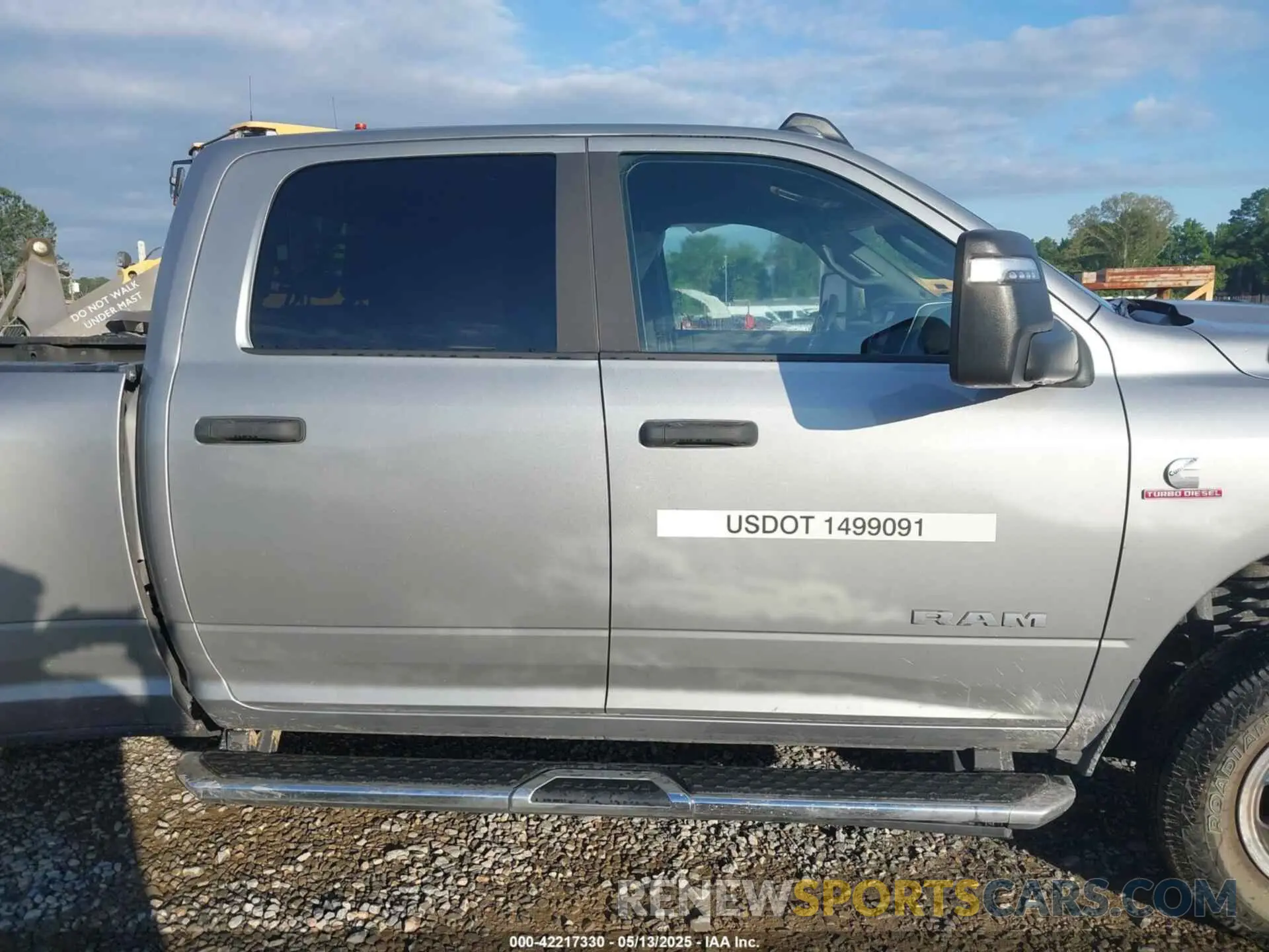 13 fotografías del automóvil dañado 3C63RRHL1RG337184 RAM 3500 2024