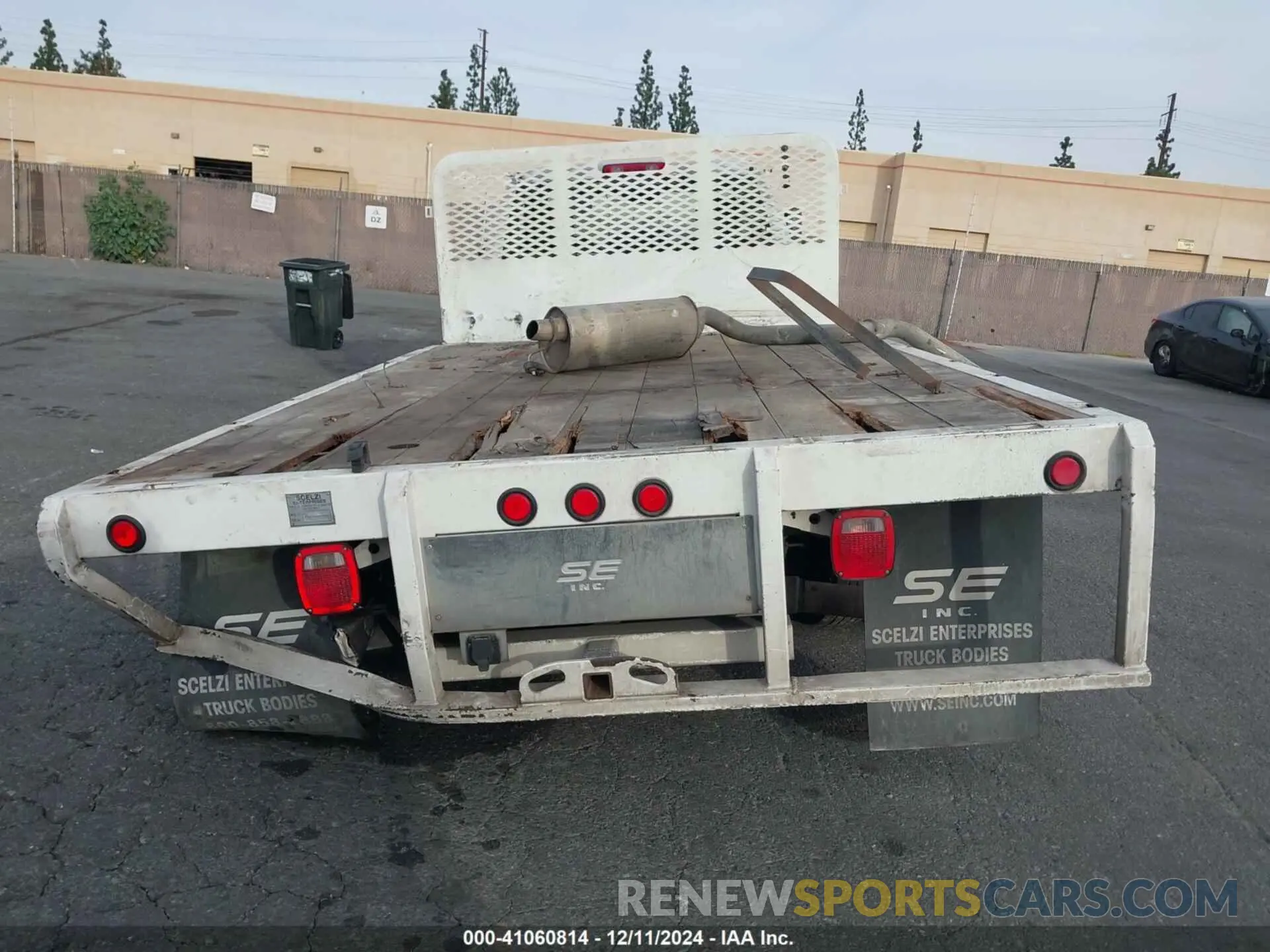15 fotografías del automóvil dañado 3C7WRSBL7KG663327 RAM 3500 CHASSIS 2019