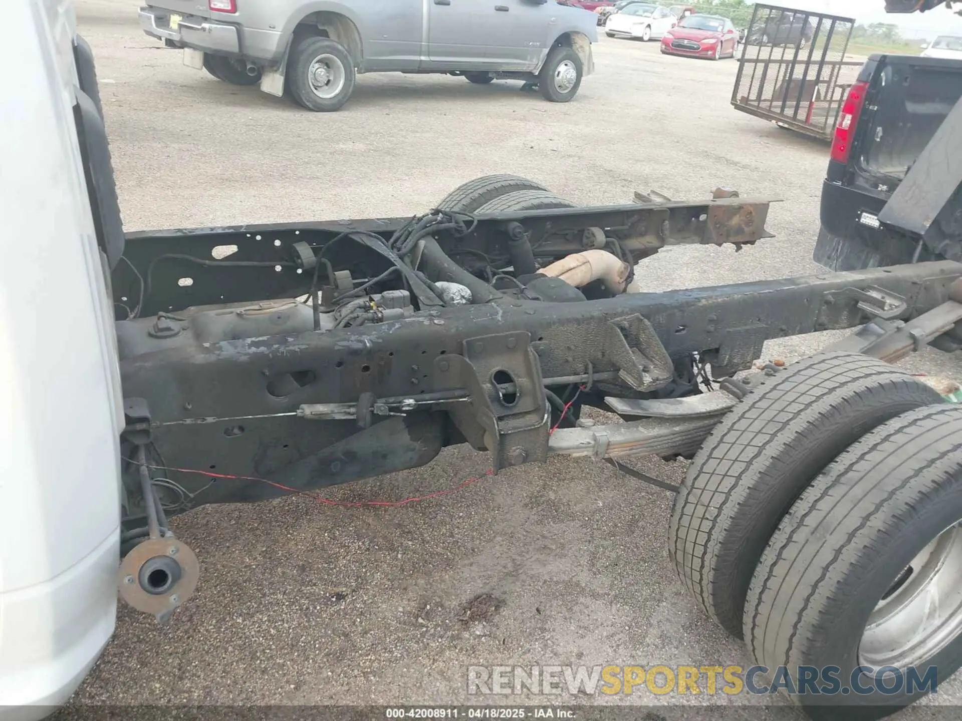 6 fotografías del automóvil dañado 3C7WRSCL0KG665208 RAM 3500 CHASSIS 2019