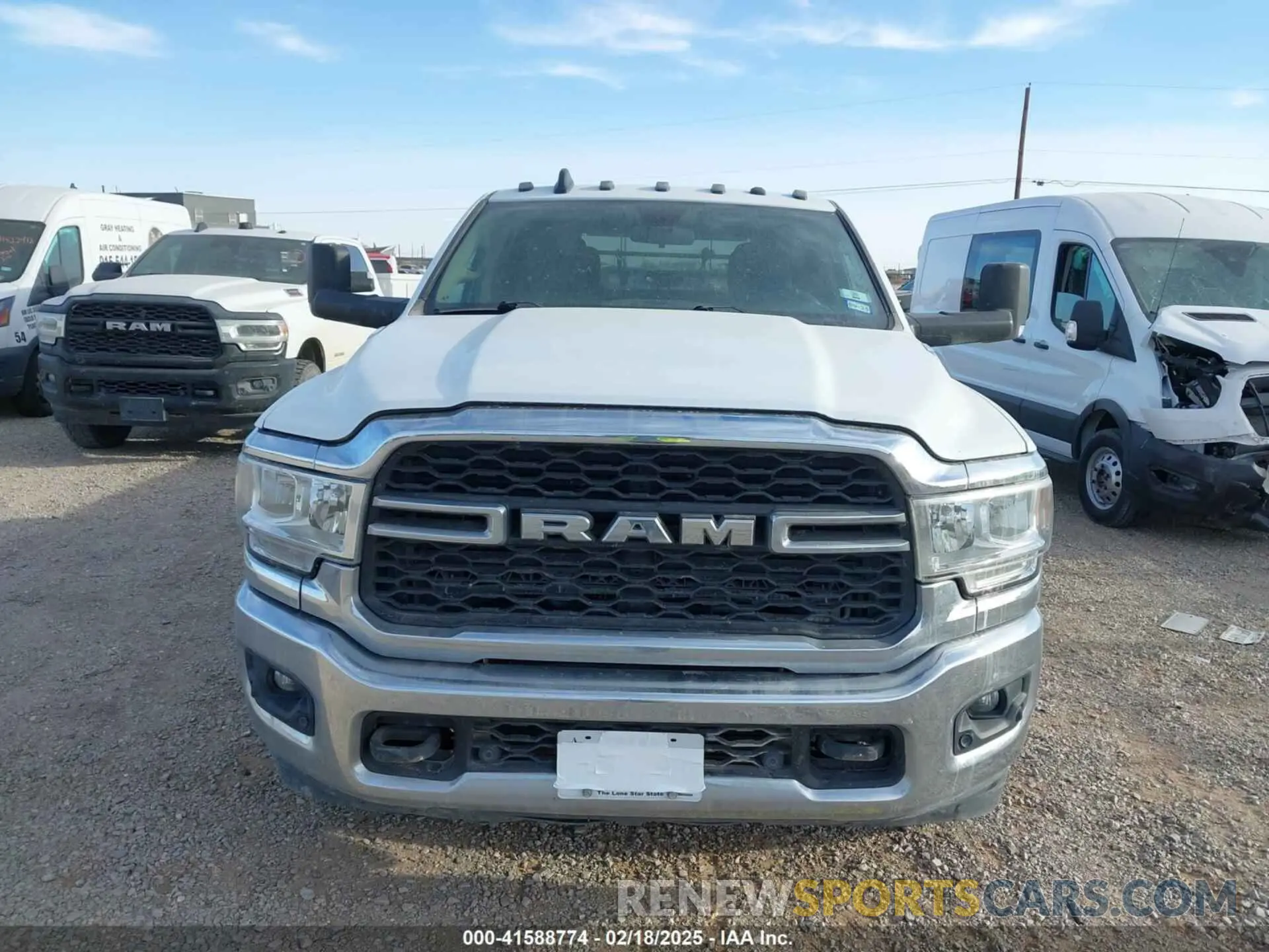 11 fotografías del automóvil dañado 3C7WRTCL3KG543481 RAM 3500 CHASSIS 2019