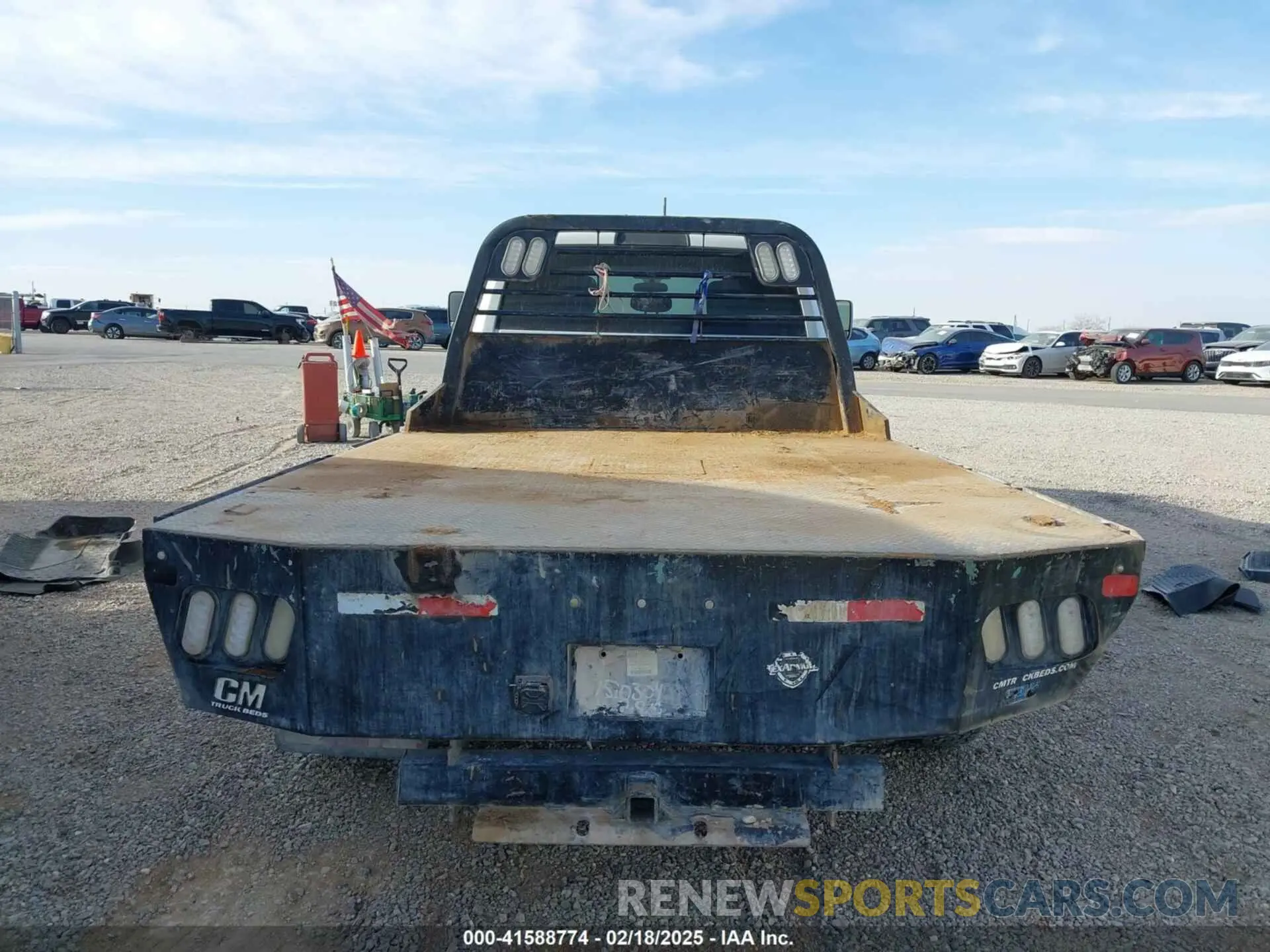 14 fotografías del automóvil dañado 3C7WRTCL3KG543481 RAM 3500 CHASSIS 2019