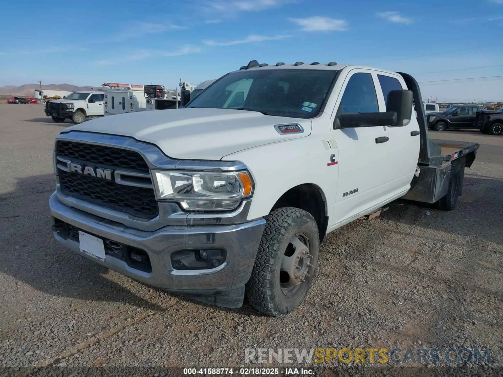 2 fotografías del automóvil dañado 3C7WRTCL3KG543481 RAM 3500 CHASSIS 2019