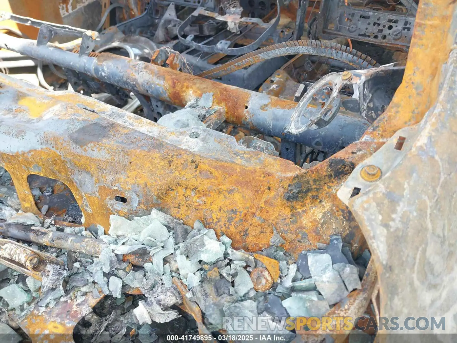 9 fotografías del automóvil dañado 3C7WRTCL4KG620634 RAM 3500 CHASSIS 2019