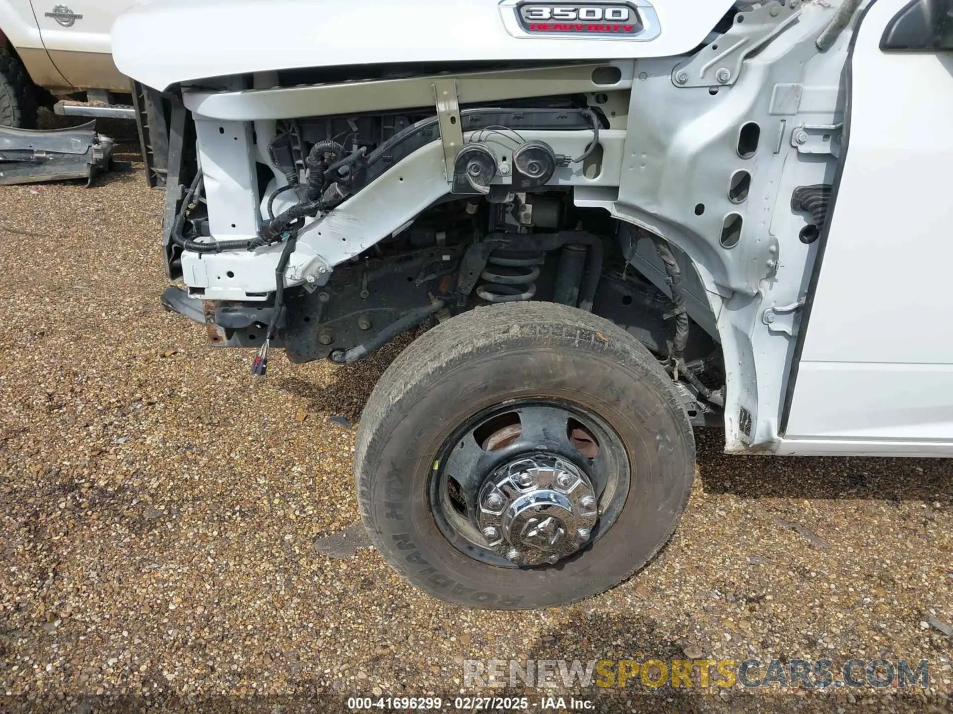 13 fotografías del automóvil dañado 3C7WRTCL1LG225649 RAM 3500 CHASSIS 2020