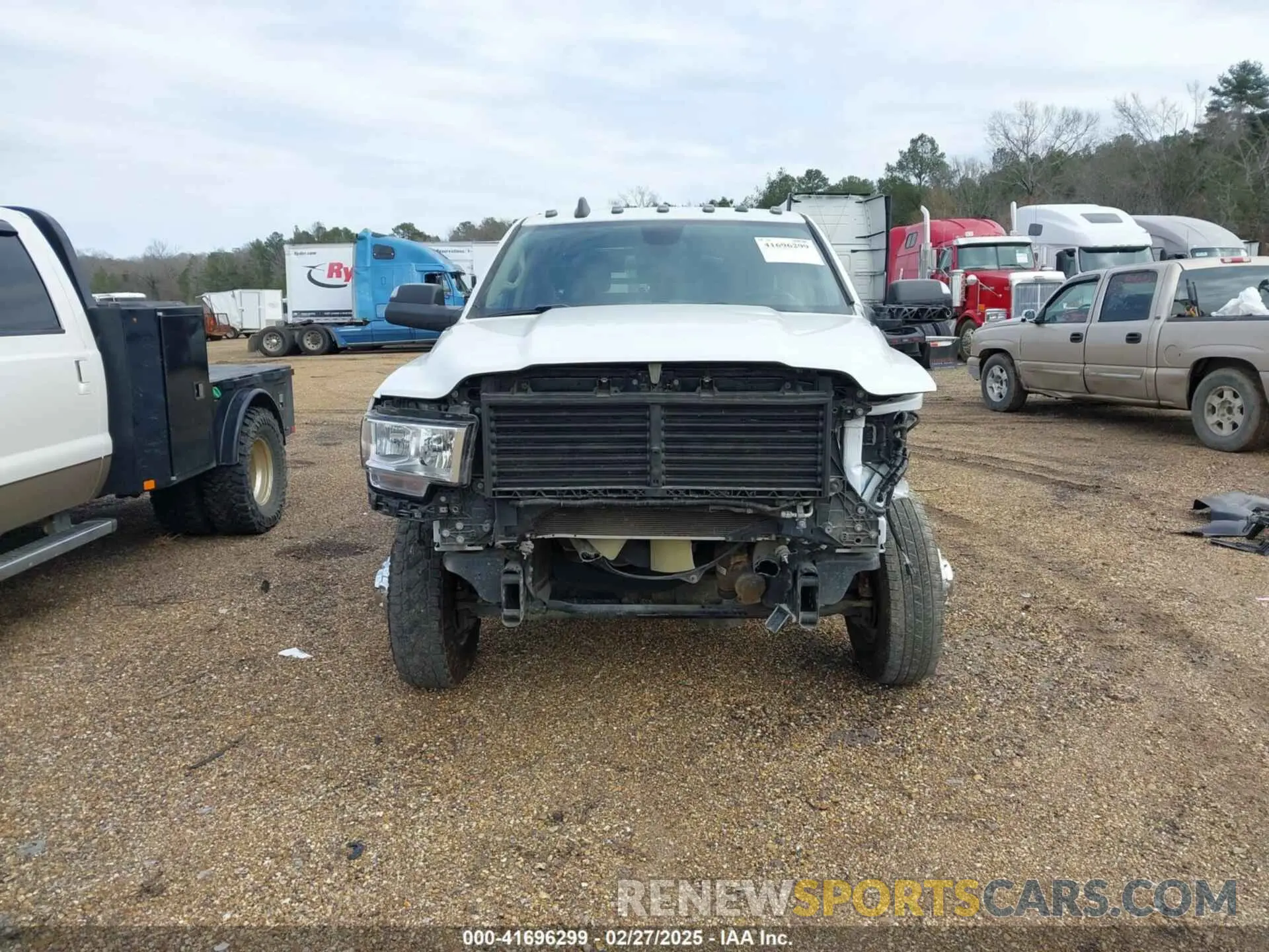 16 fotografías del automóvil dañado 3C7WRTCL1LG225649 RAM 3500 CHASSIS 2020