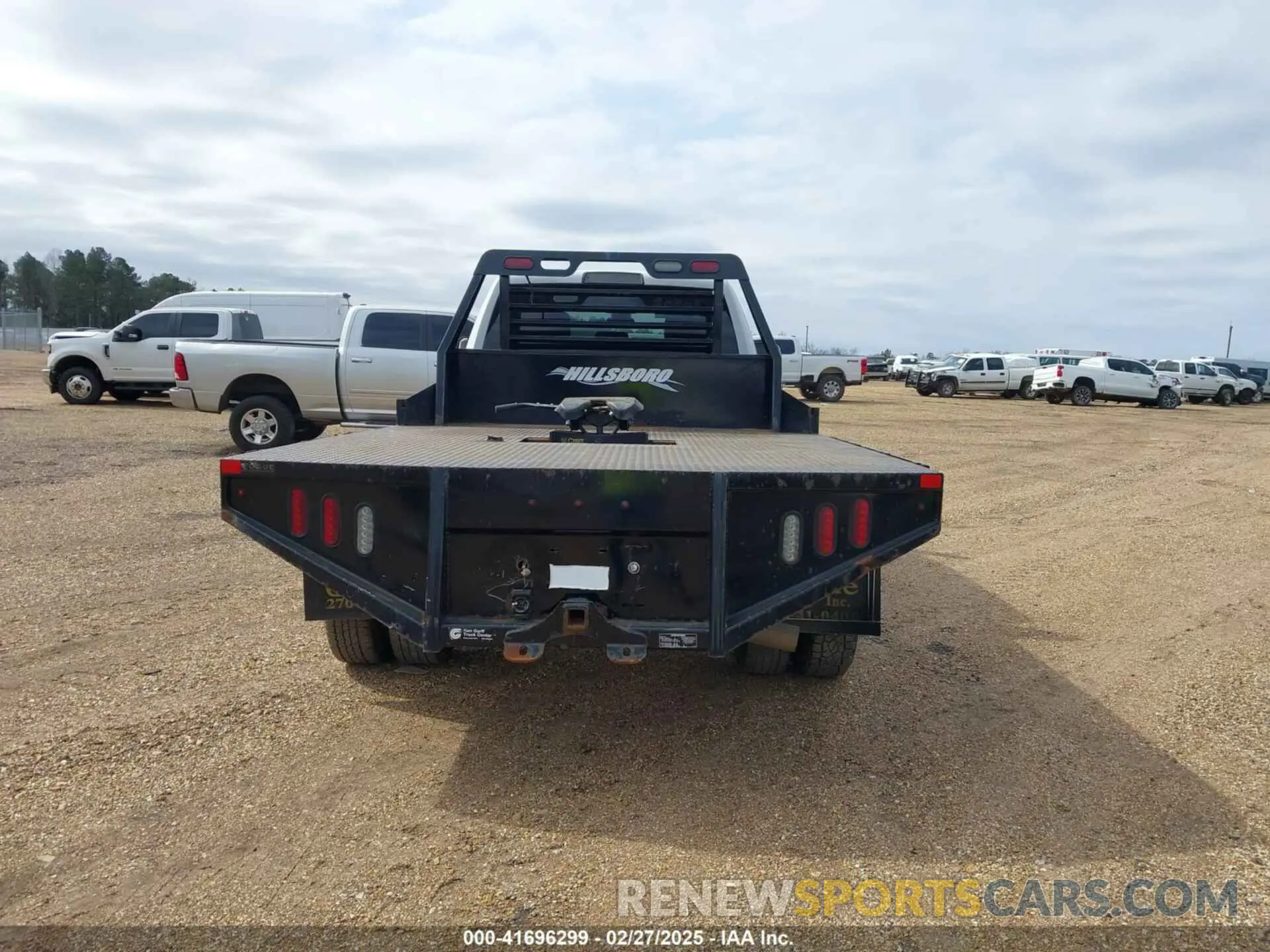 19 fotografías del automóvil dañado 3C7WRTCL1LG225649 RAM 3500 CHASSIS 2020