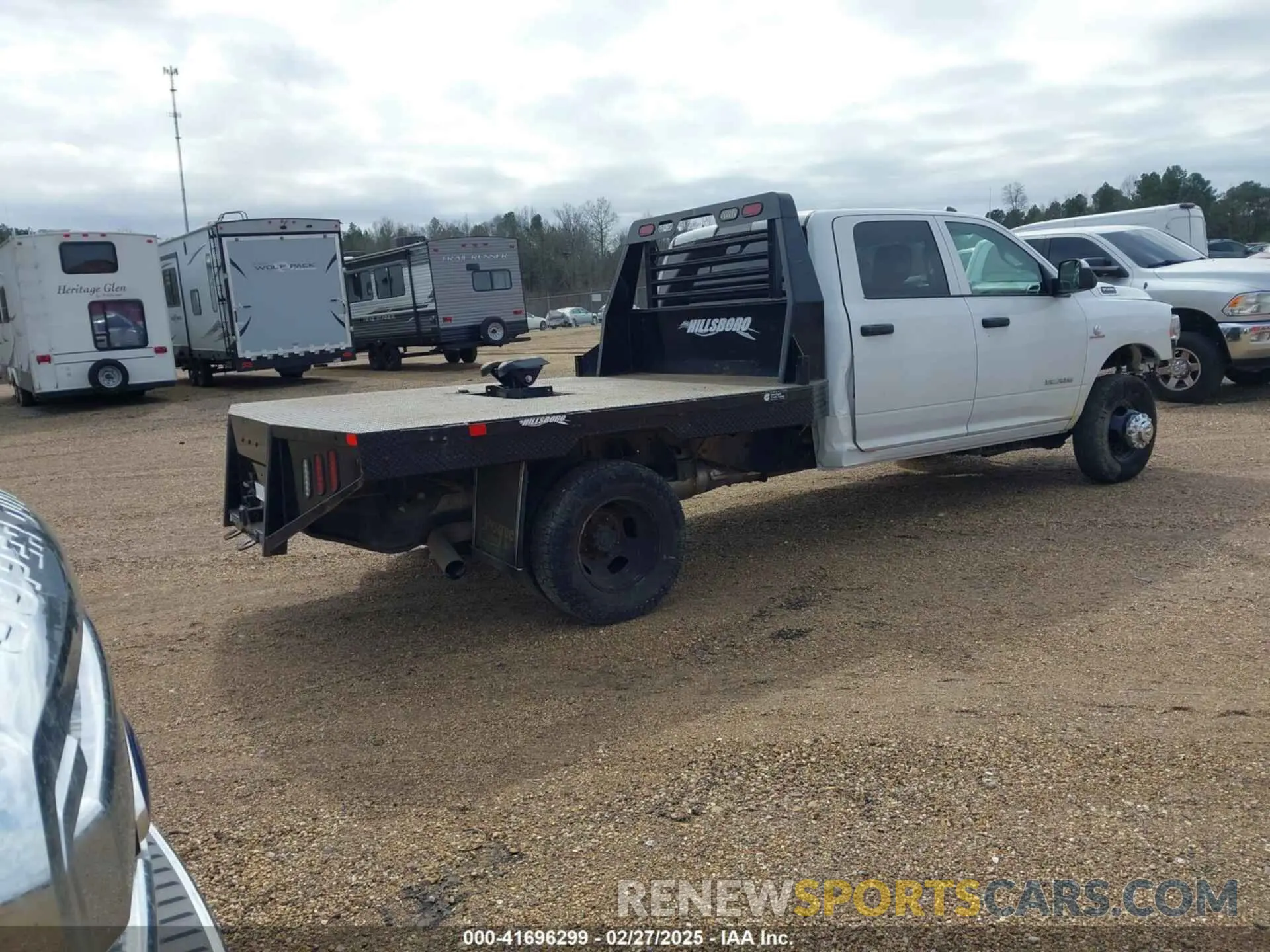 4 fotografías del automóvil dañado 3C7WRTCL1LG225649 RAM 3500 CHASSIS 2020
