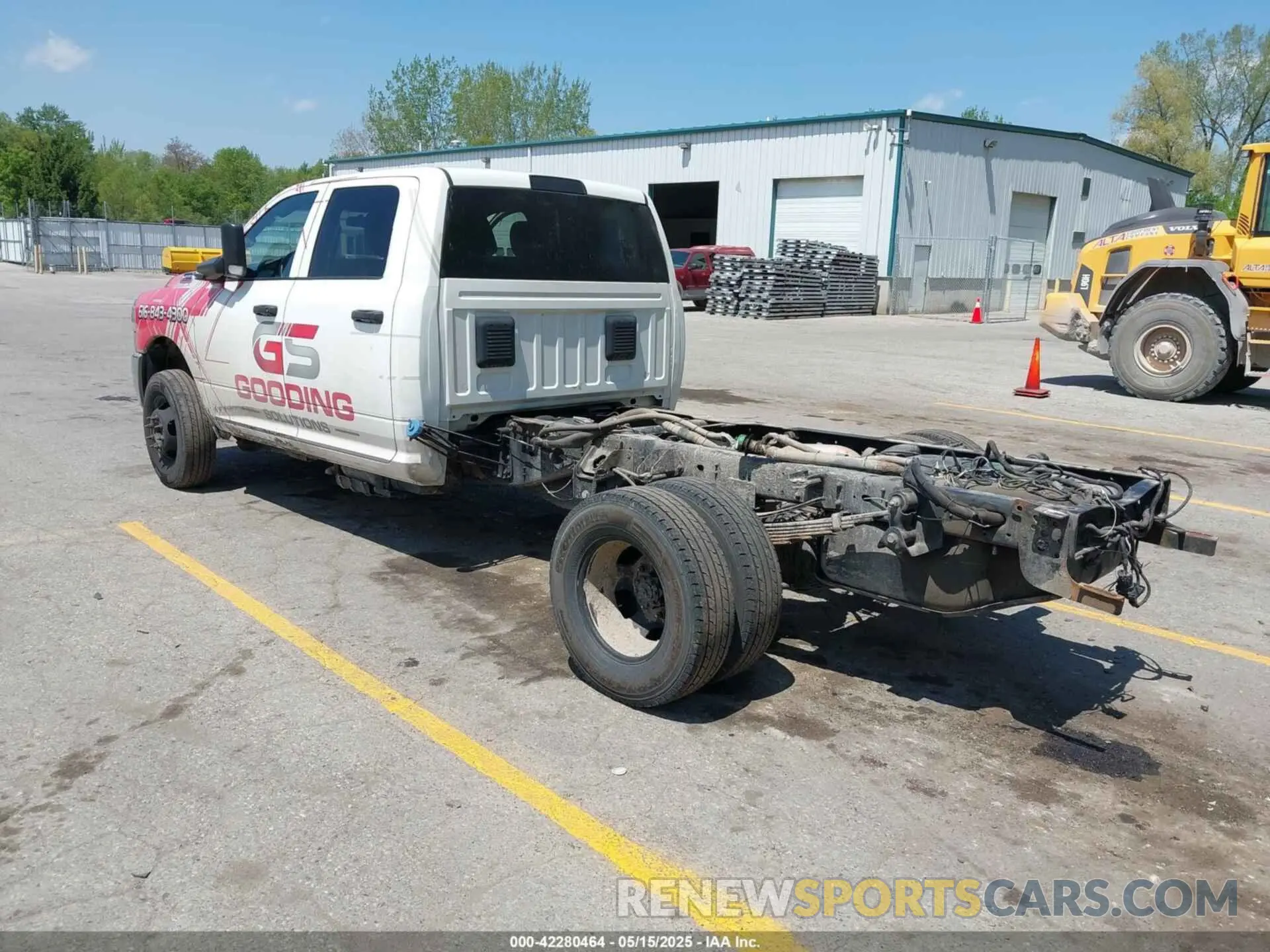 3 fotografías del automóvil dañado 3C7WRTCL8MG644549 RAM 3500 CHASSIS 2021