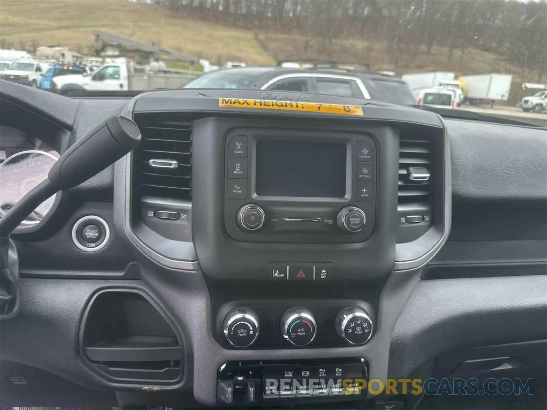 14 fotografías del automóvil dañado 3C7WR9CL6RG274356 RAM 3500 CHASSIS 2024
