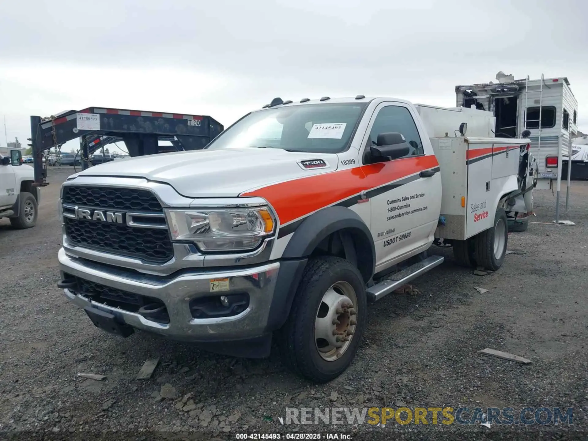 2 fotografías del automóvil dañado 3C7WRLAL0KG522137 RAM 4500 CHASSIS 2019