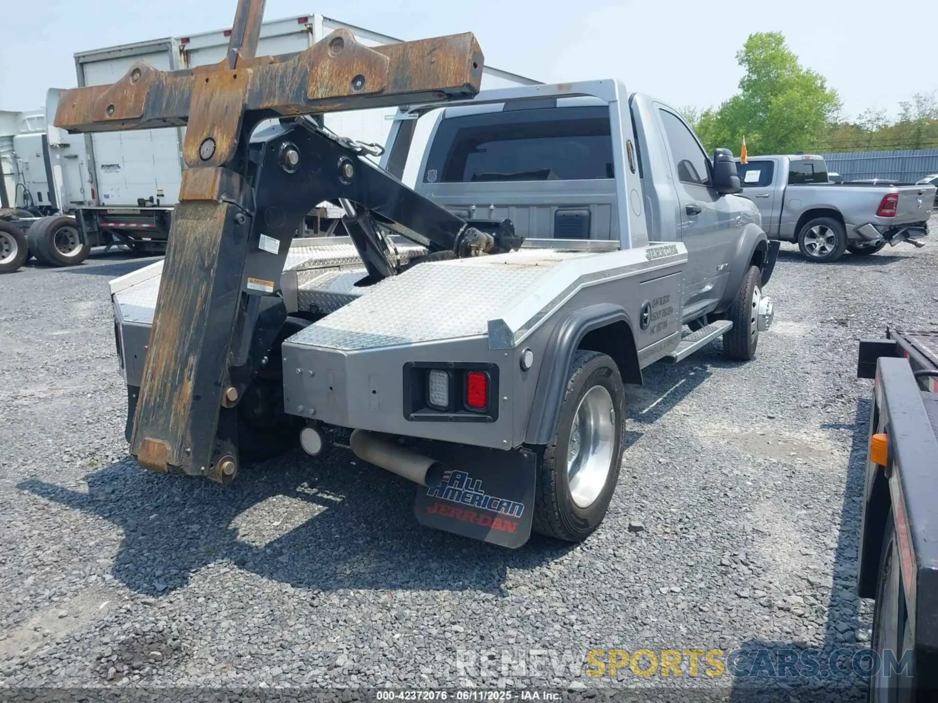 4 fotografías del automóvil dañado 3C7WRLAL9PG604052 RAM 4500 CHASSIS 2023