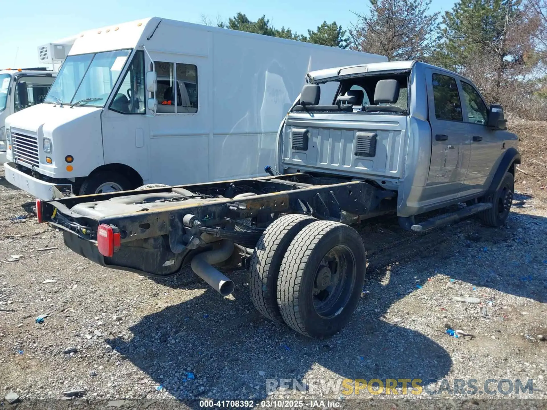 4 fotografías del automóvil dañado 3C7WRKEL8RG146995 RAM 4500 CHASSIS 2024