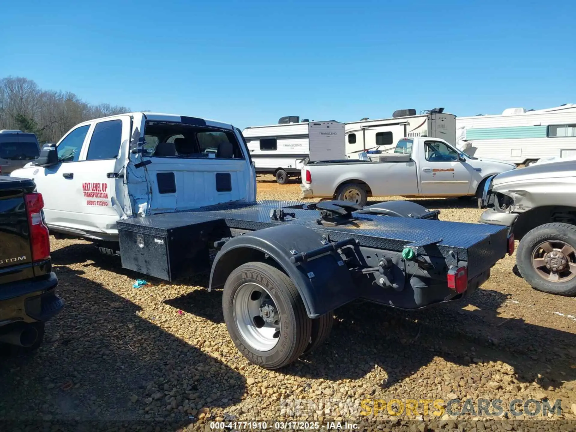 15 fotografías del automóvil dañado 3C7WRLFL0RG204831 RAM 4500 CHASSIS 2024