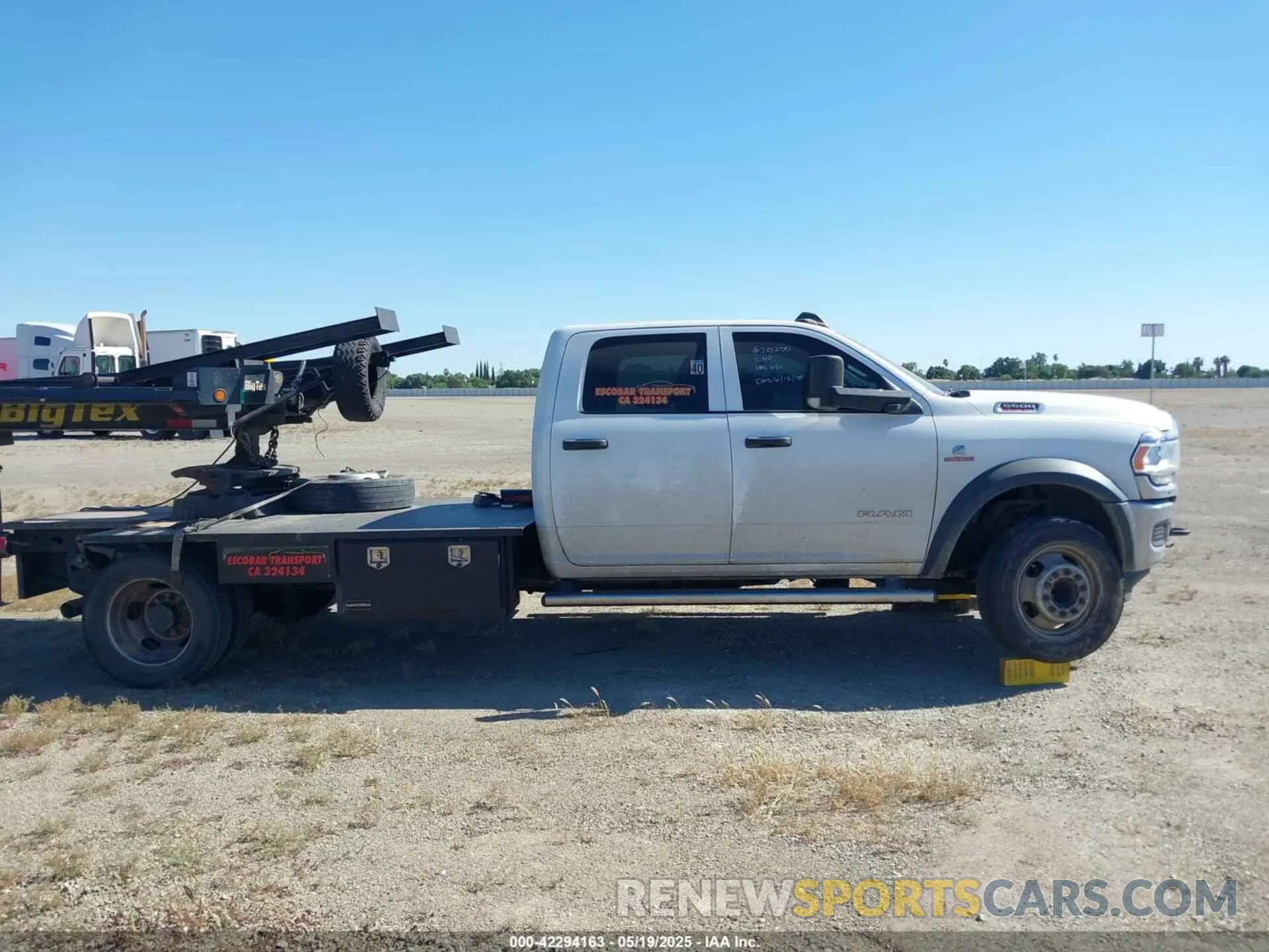 13 fotografías del automóvil dañado 3C7WRMFL7LG263680 RAM 5500 CHASSIS 2020