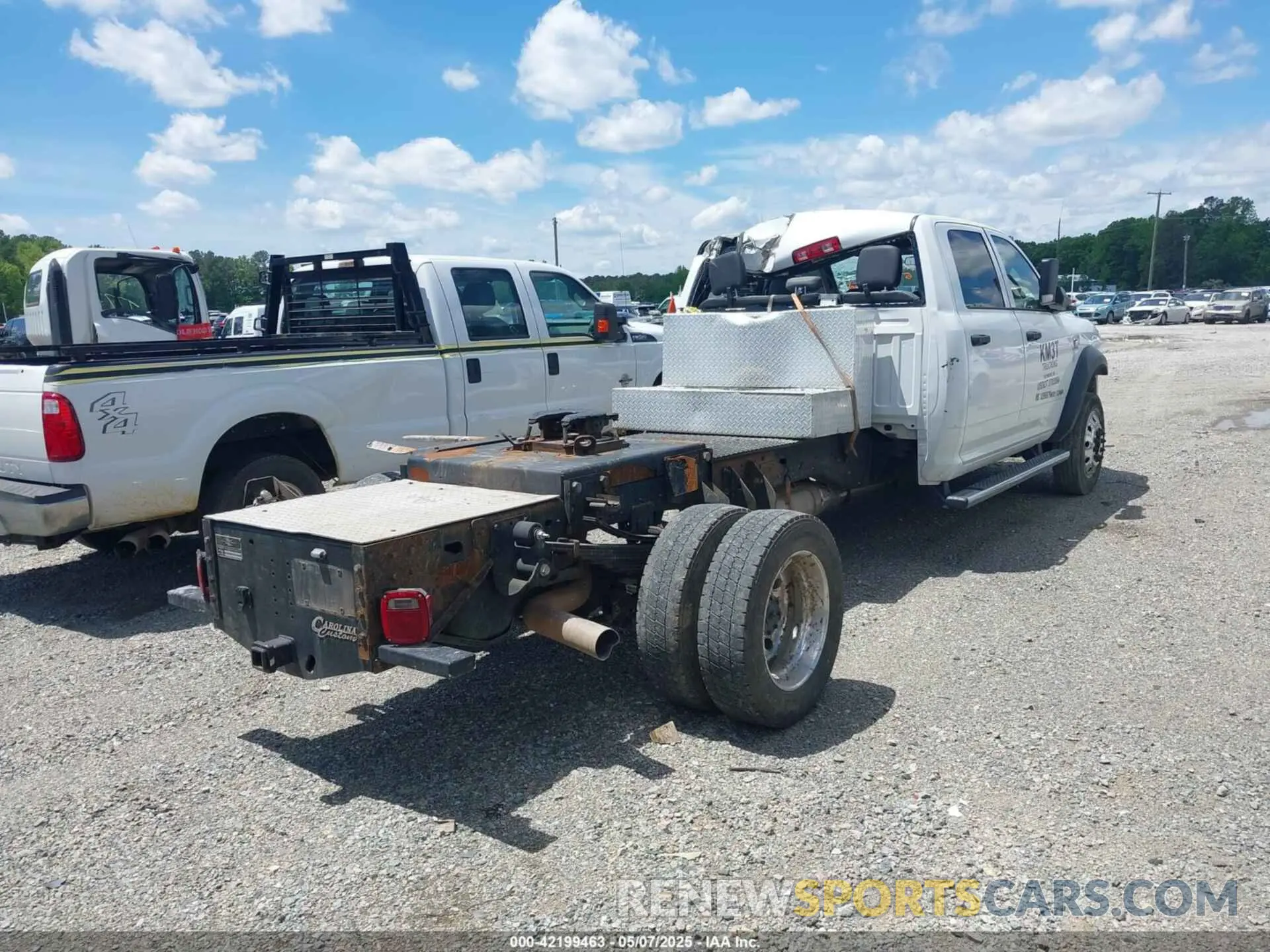 4 fotografías del automóvil dañado 3C7WRNFL3MG683511 RAM 5500 CHASSIS 2021