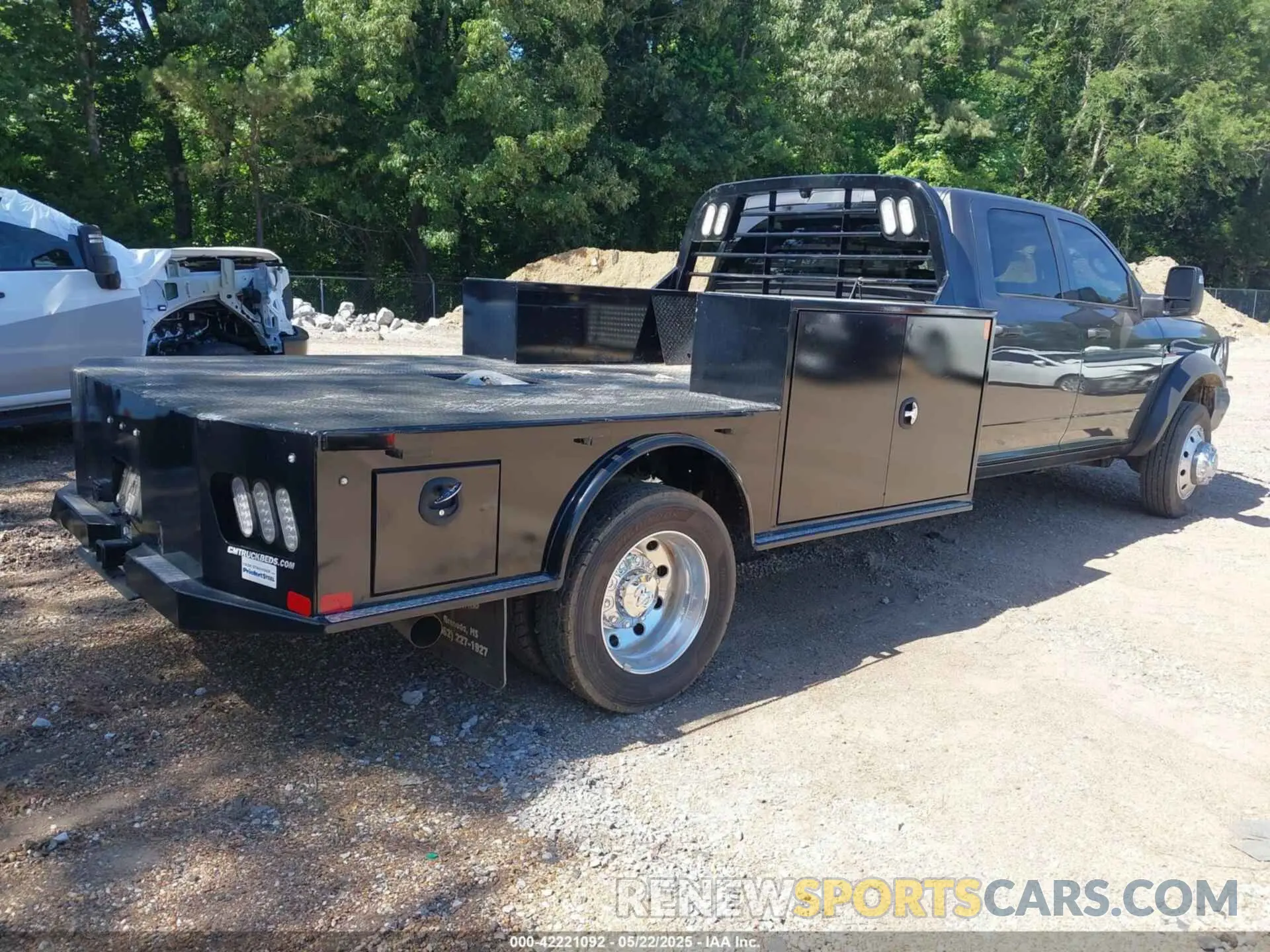 4 fotografías del automóvil dañado 3C7WRNFL2RG400944 RAM 5500 CHASSIS 2024