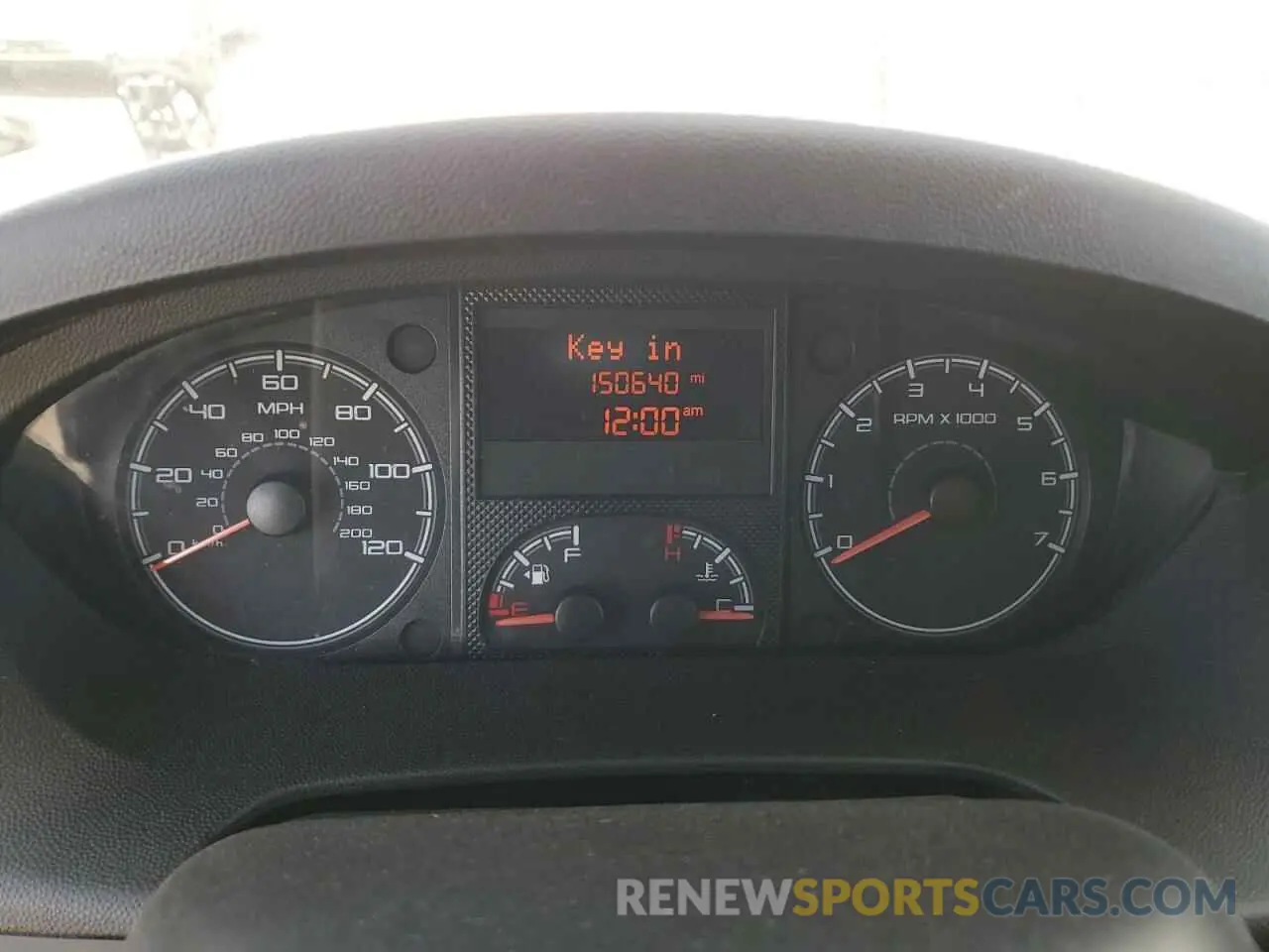 9 fotografías del automóvil dañado 3C6TRVBG4KE512078 RAM All Models 2019